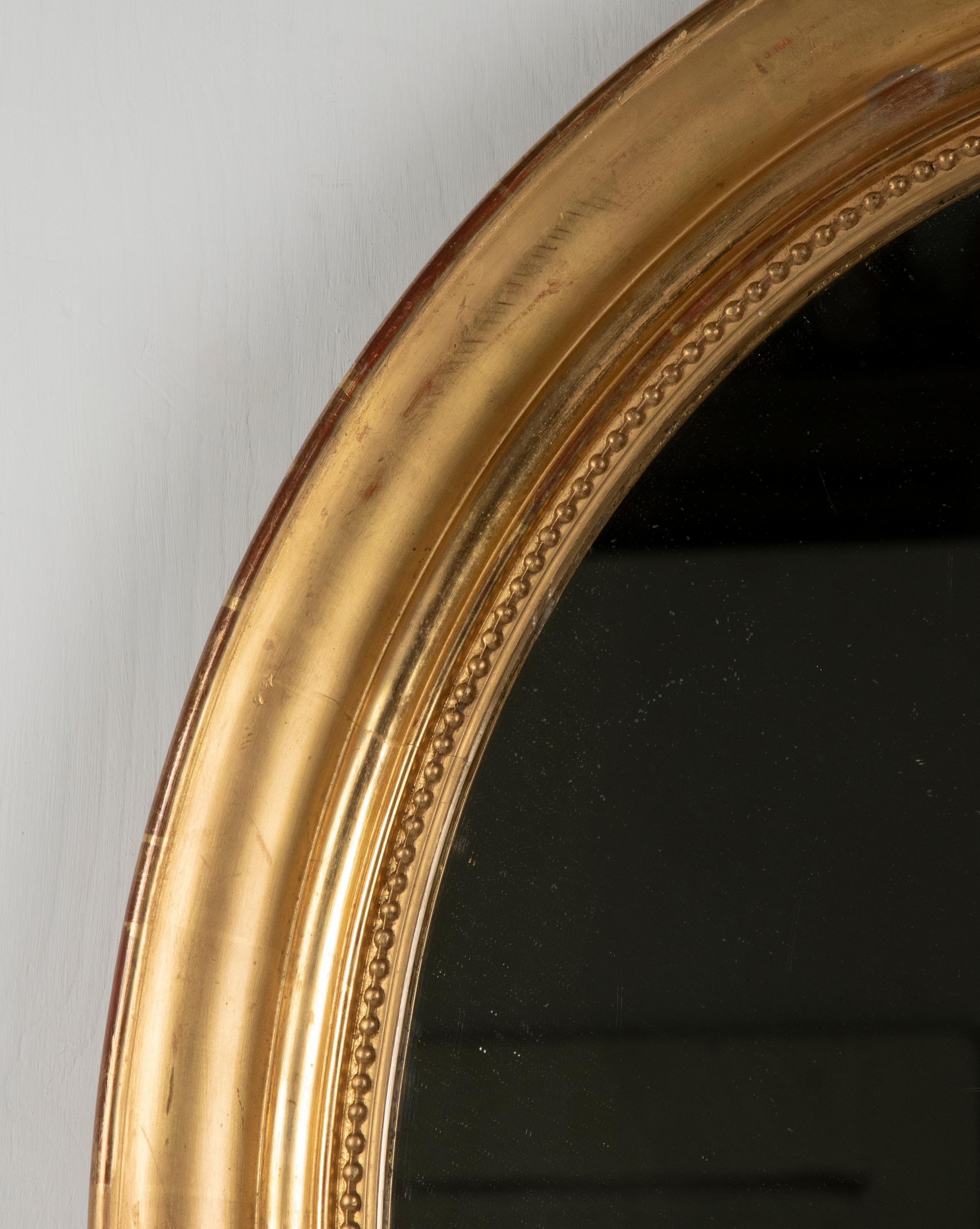 19th Century Louis Philippe Style Gold Leaf Oval Mirror In Good Condition In Casteren, Noord-Brabant