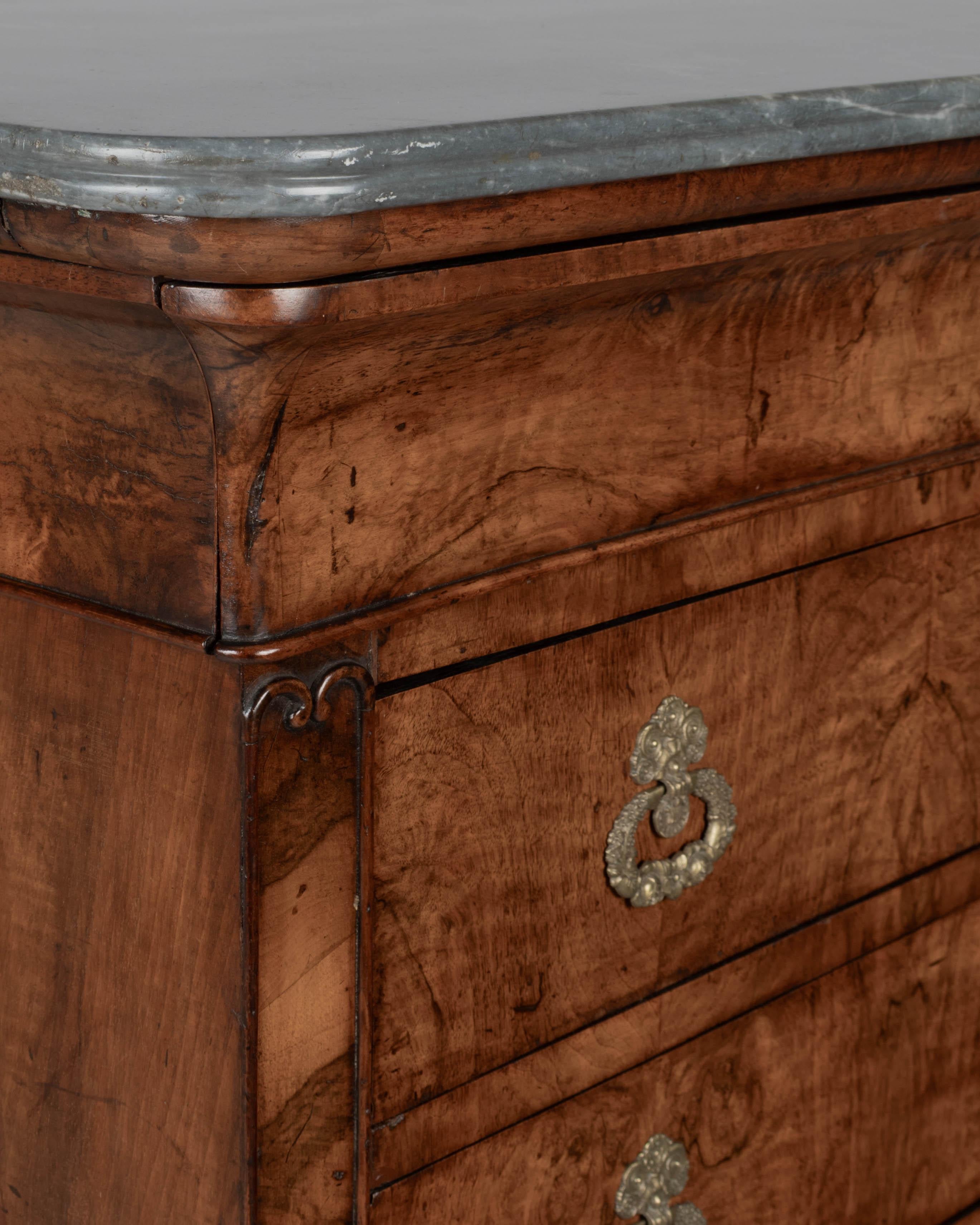 Commode in noce Louis Philippe del XIX secolo in vendita 3