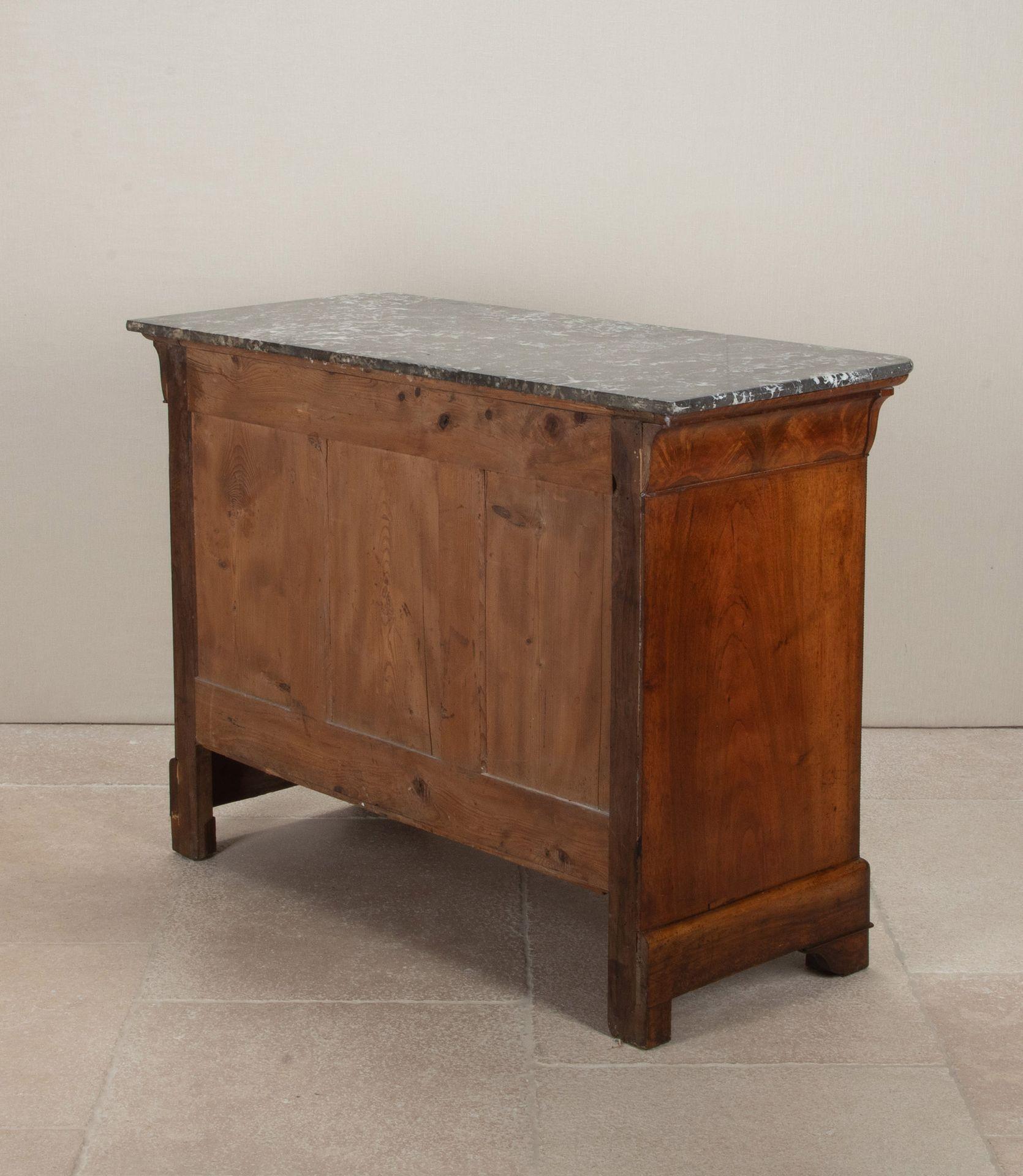 Commode in noce Louis Philippe del XIX secolo In condizioni buone in vendita a Gloucestershire, GB