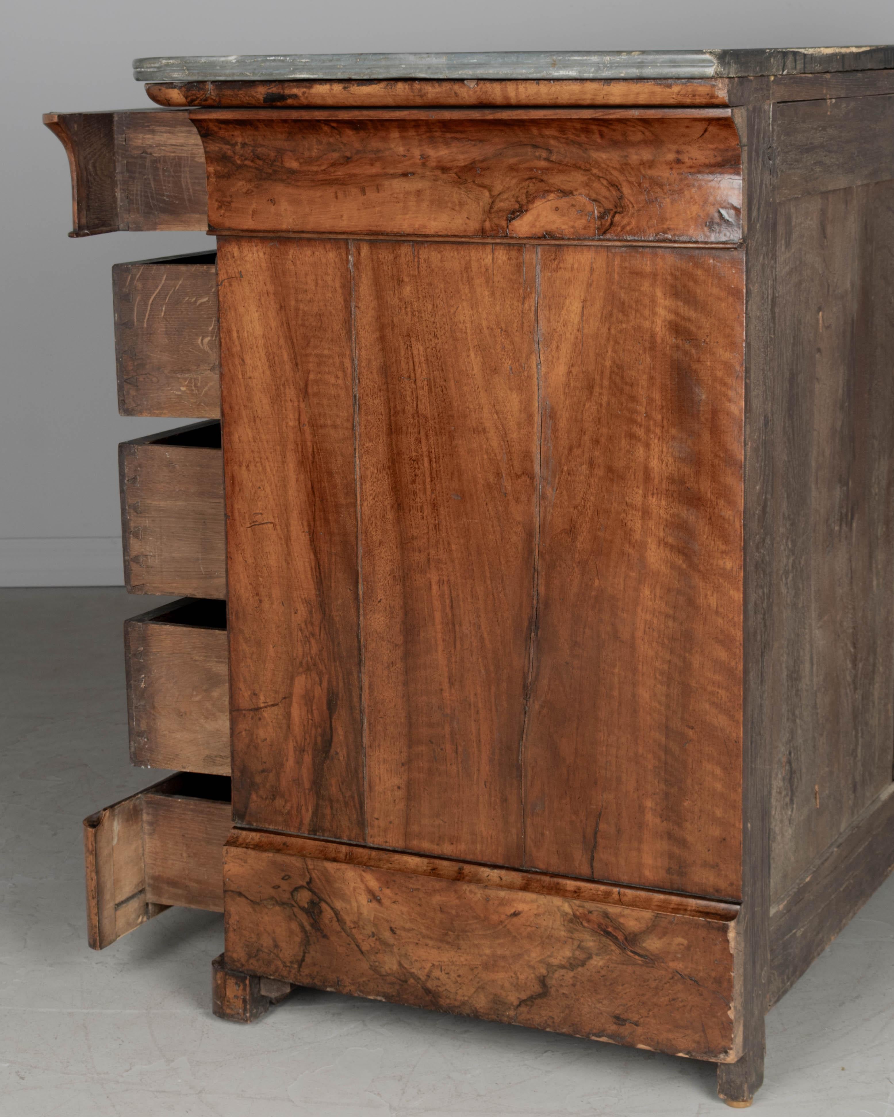 Commode in noce Louis Philippe del XIX secolo in vendita 1