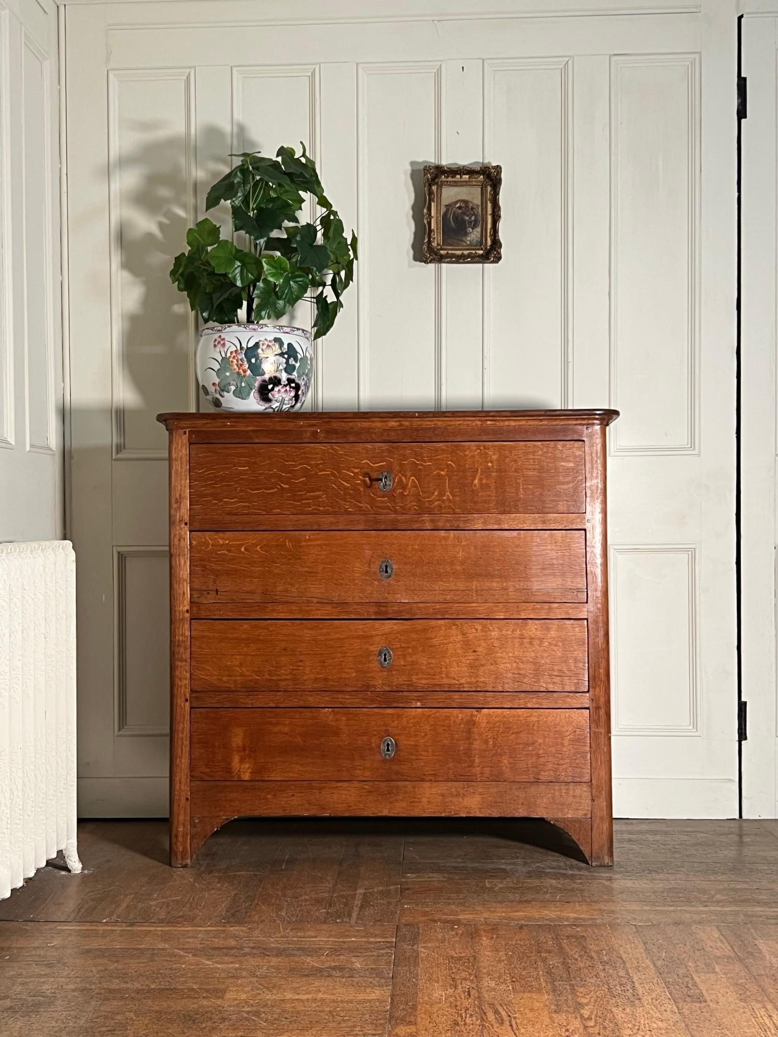 Full oak construction.

Good high chest but narrow making it good for a hallway.

Quarter sawn oak.

Locks missing but supplied with a key for opening the drawers.

Some marks to the top as shown but overall good condition.

French 19th