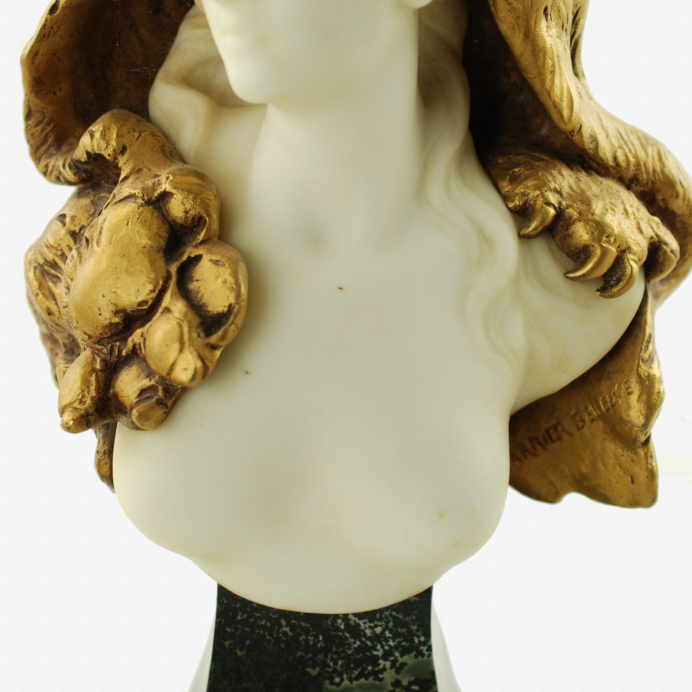 Buste d'Omphale Louis-Robert Carrier-Belleuse en marbre et bronze du XIXe siècle en vente 3