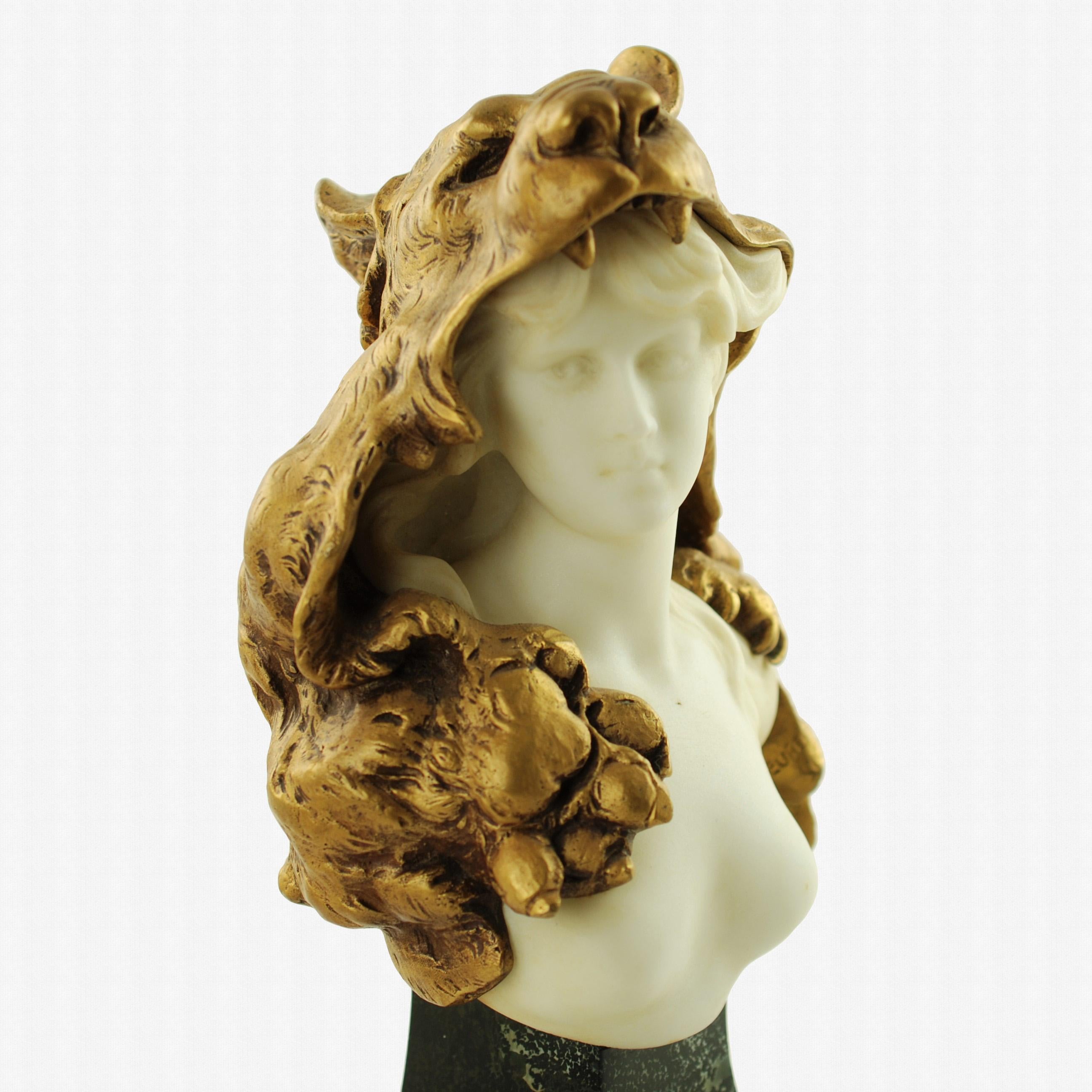 Carved 19th Century Louis-Robert Carrier-Belleuse Marble and Bronze Bust of Omphale For Sale