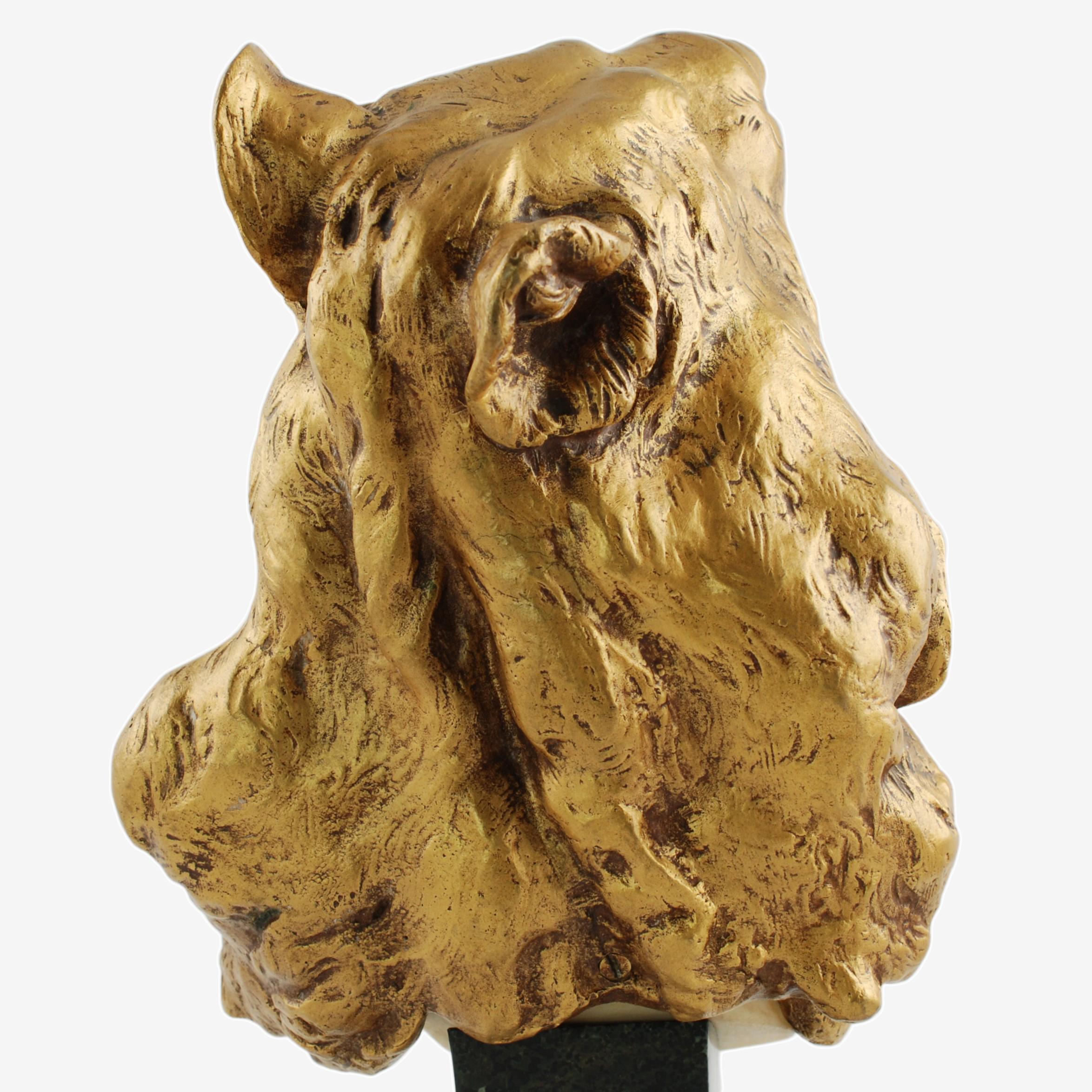 Busto in marmo e bronzo di Omphale di Louis-Robert Carrier-Belleuse del XIX secolo in vendita 2