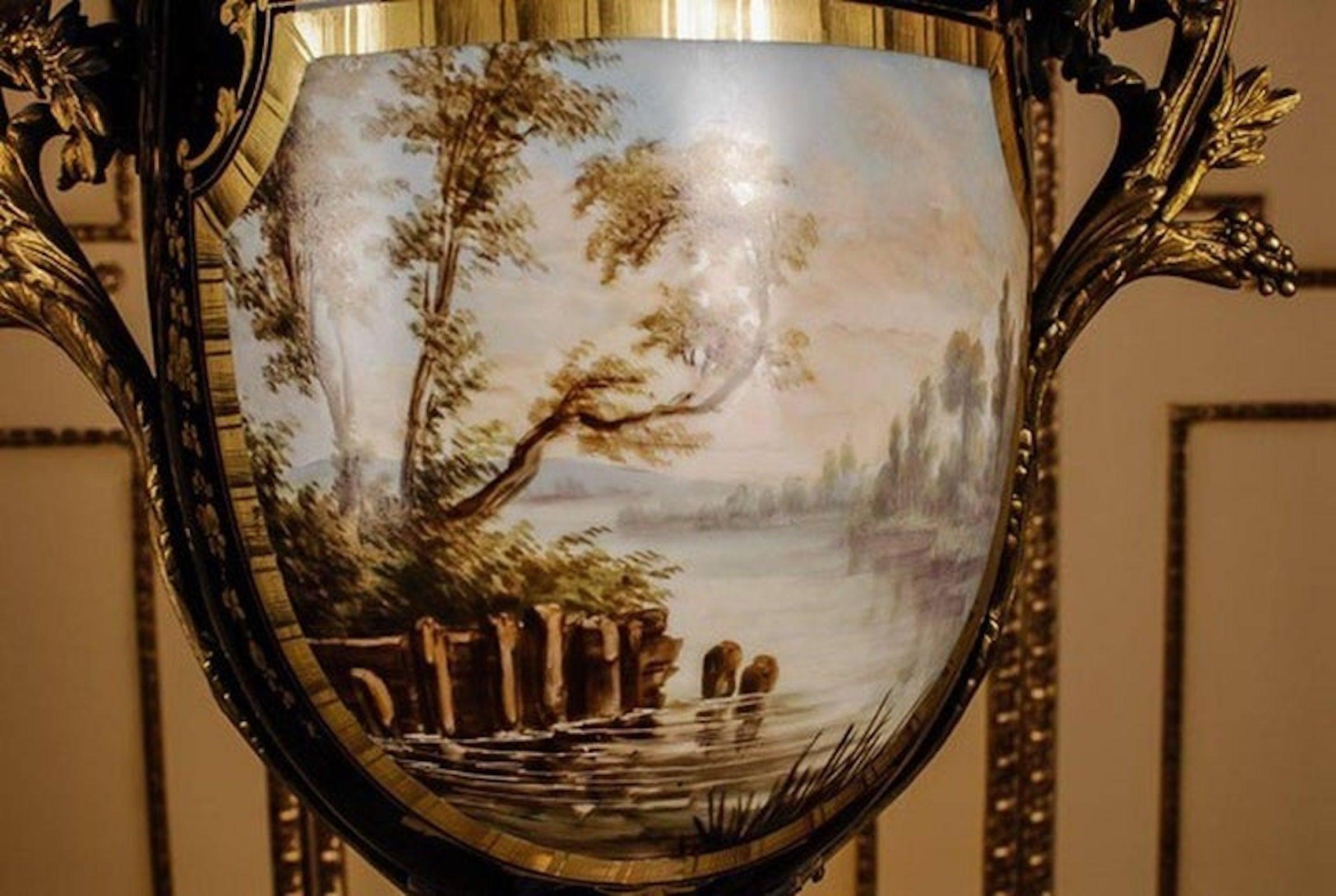 Bronzo Vaso in porcellana di Louis Seize del XIX secolo in stile Napoleone III Sèvre in vendita