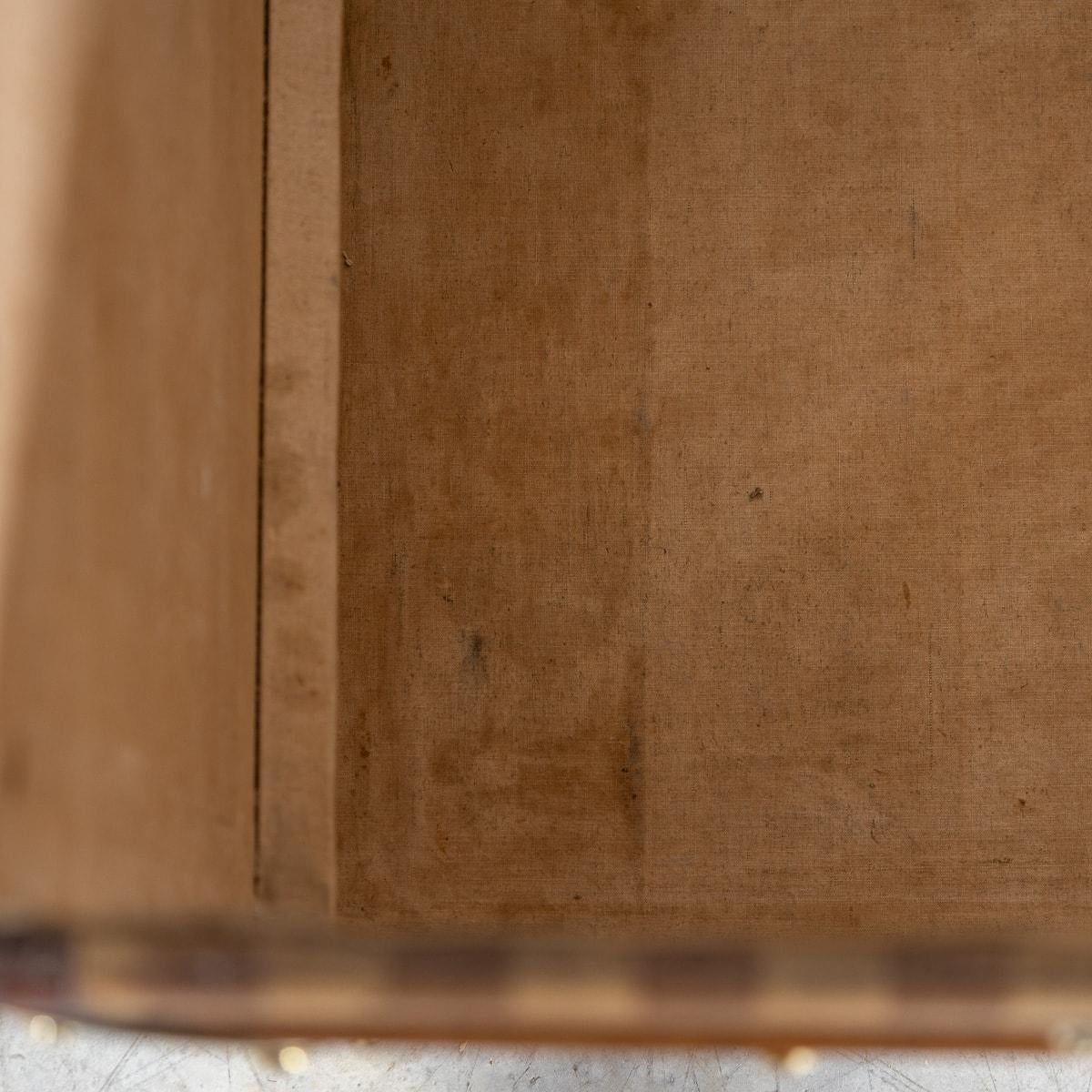 19th Century Louis Vuitton Courier Trunk In Striped Canvas, France c.1885 For Sale 4