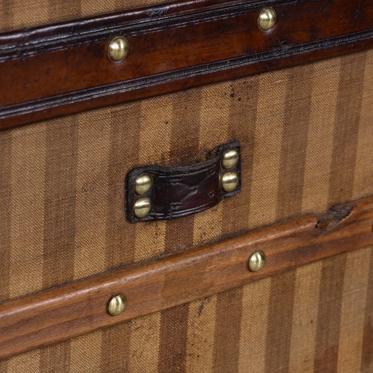 19th Century Louis Vuitton Courier Trunk In Striped Canvas, France c.1885 For Sale 7