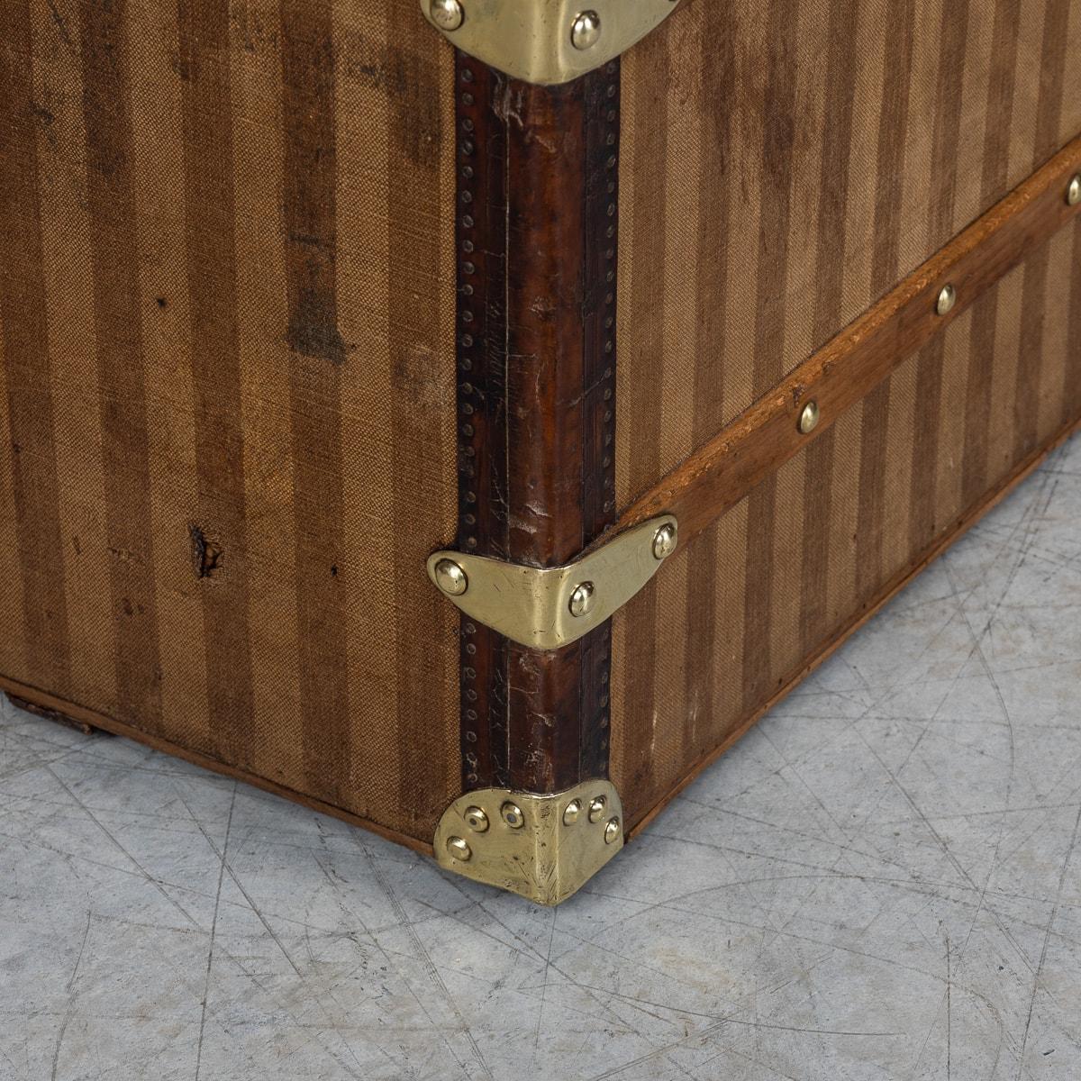 19th Century Louis Vuitton Courier Trunk In Striped Canvas, France c.1885 For Sale 11