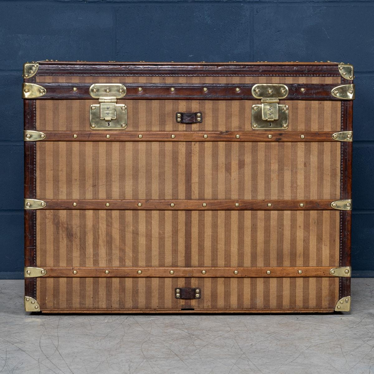Other 19th Century Louis Vuitton Courier Trunk In Striped Canvas, France c.1885 For Sale
