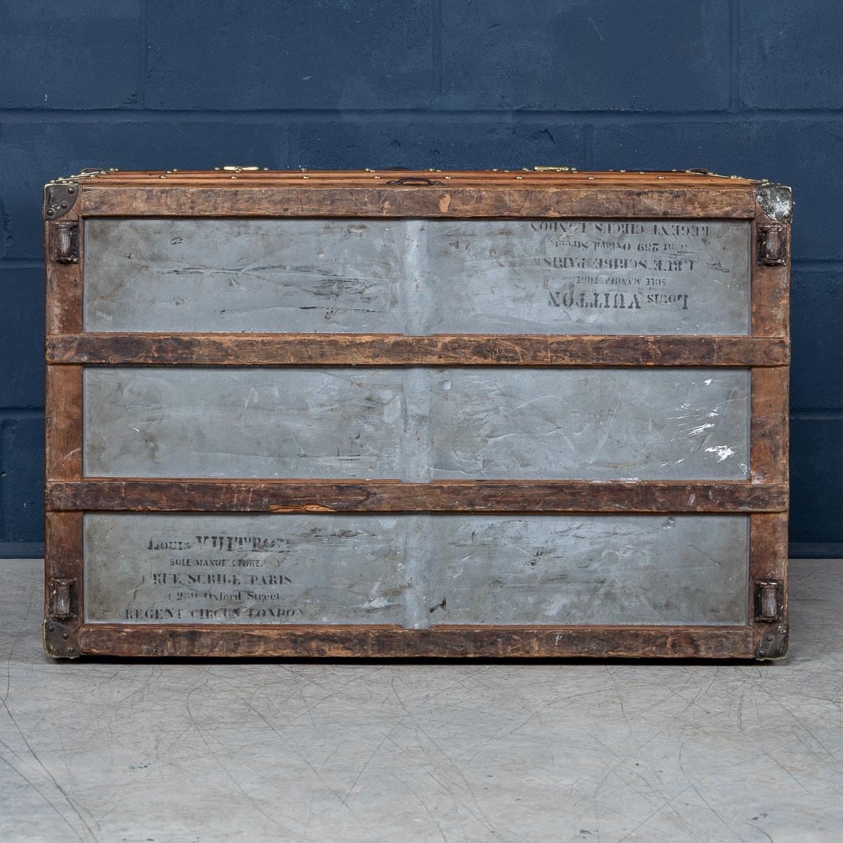 19th Century Louis Vuitton Courier Trunk In Striped Canvas, France c.1885 For Sale 1