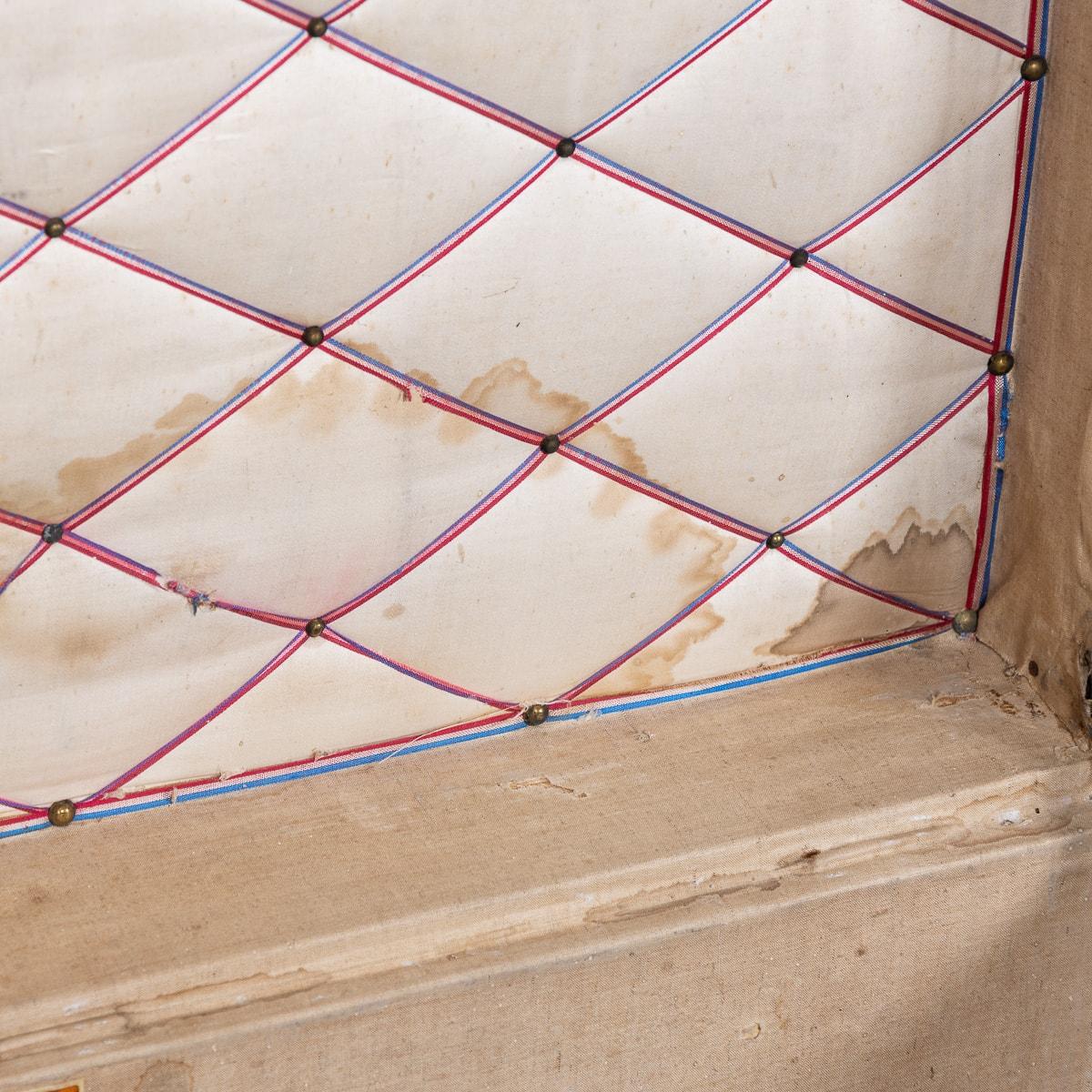 19th Century Louis Vuitton Courier Trunk In Striped Canvas, France c.1885 For Sale 2