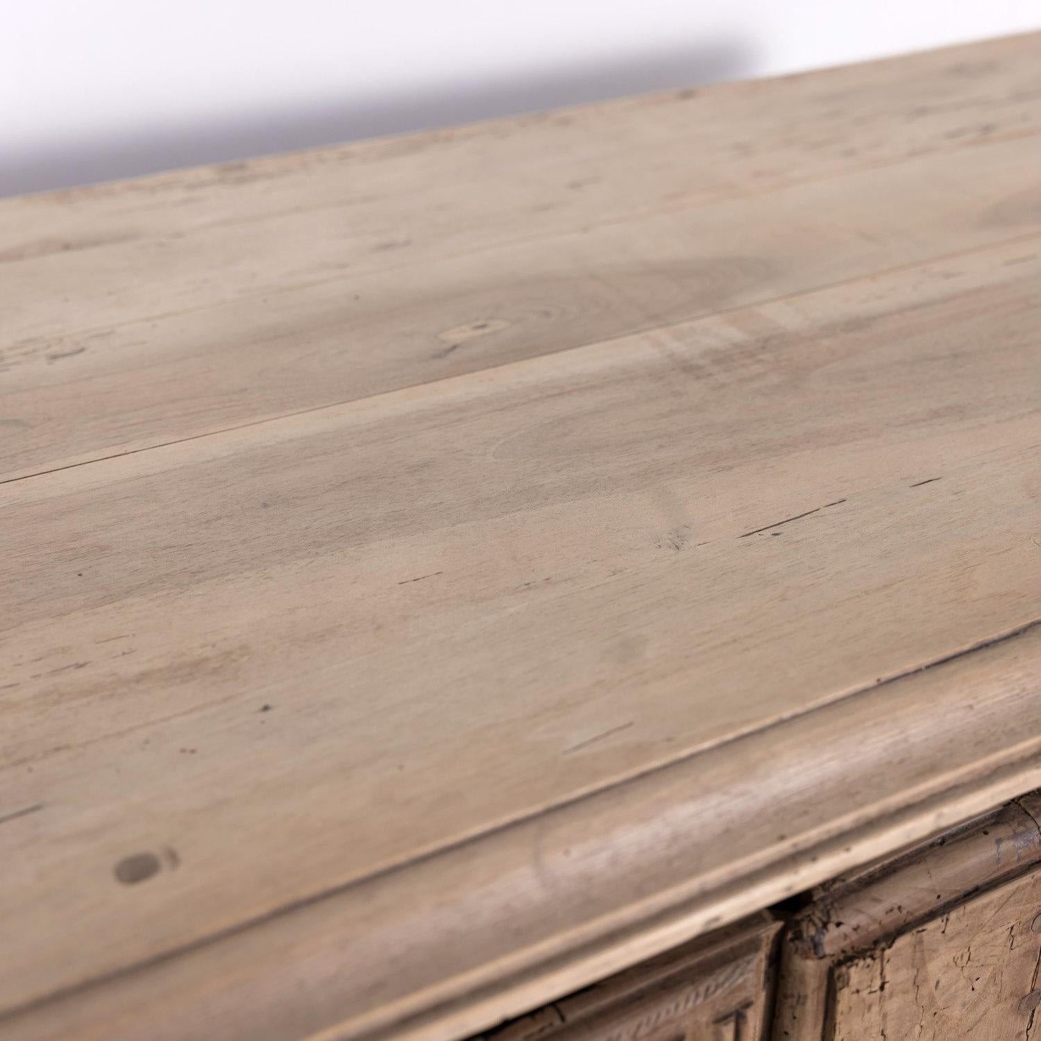 French 19th Century Louis XIII Style Bleached Walnut Buffet d'Appui