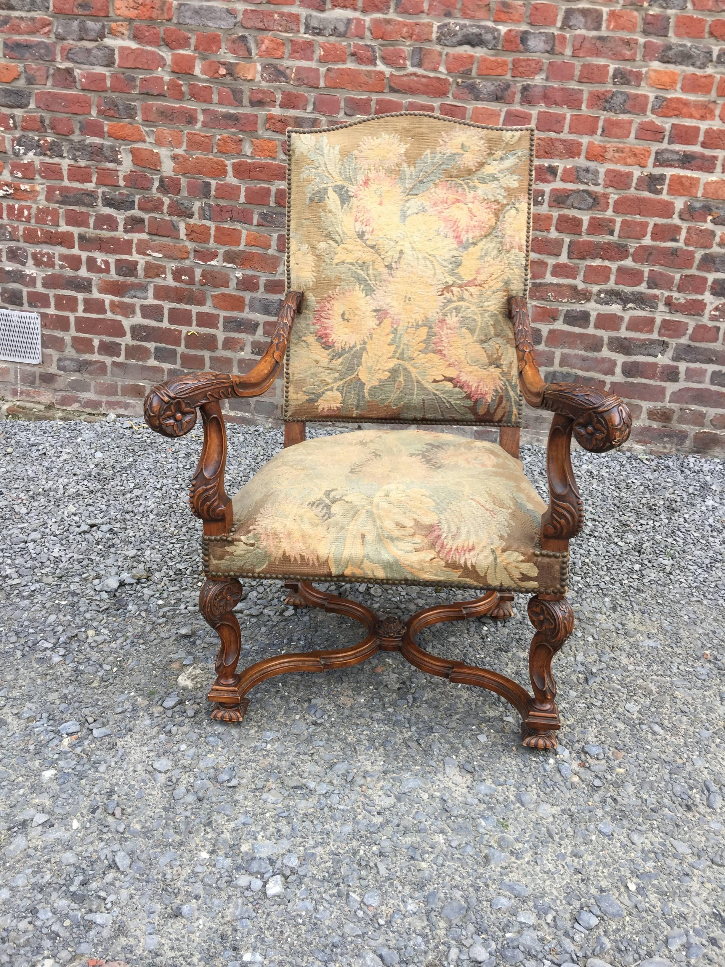Style Louis XIII du XIXe siècle  Fauteuil trône en vente 4