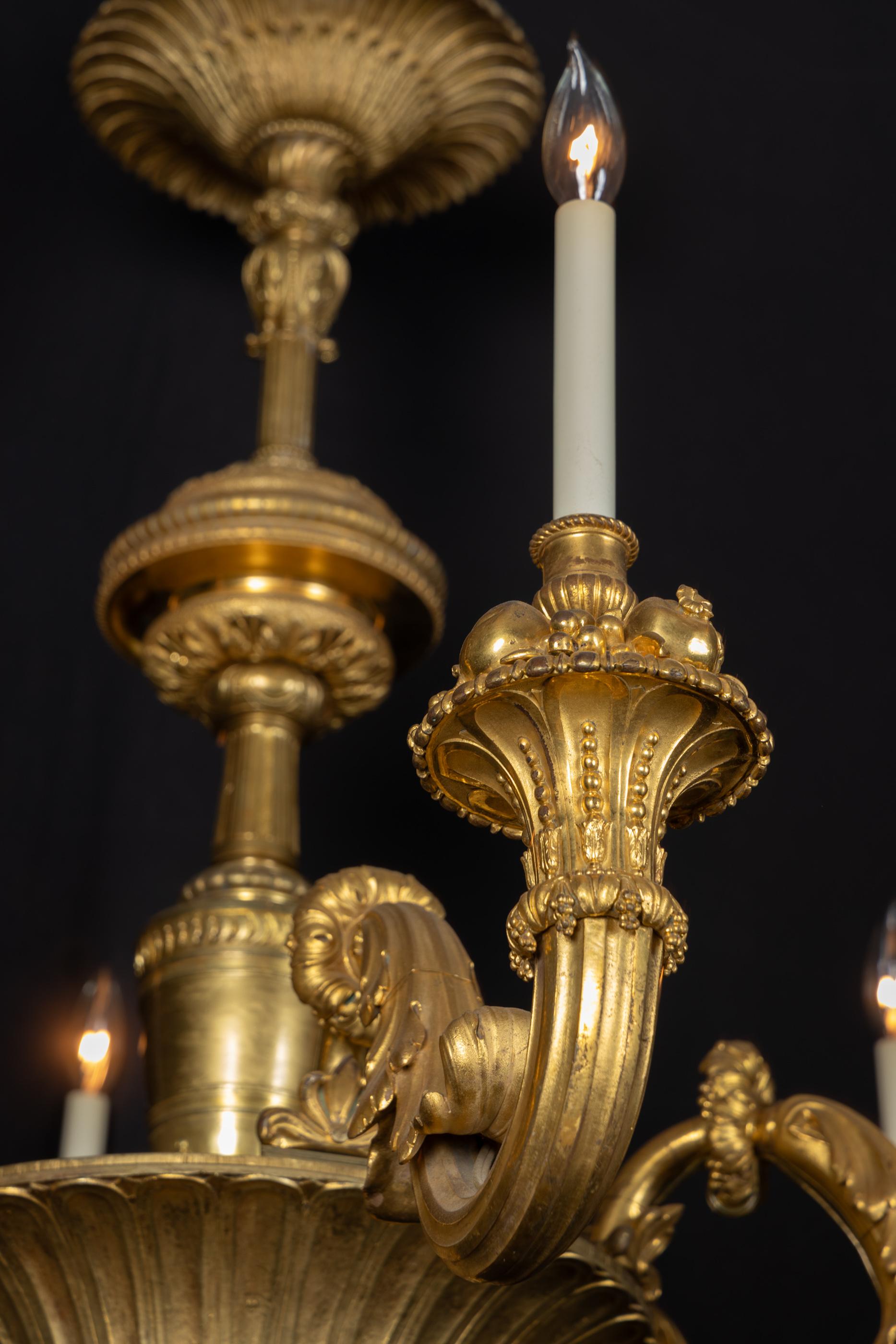 Lampadario in bronzo d'Ore Luigi XIV del XIX secolo in vendita 1