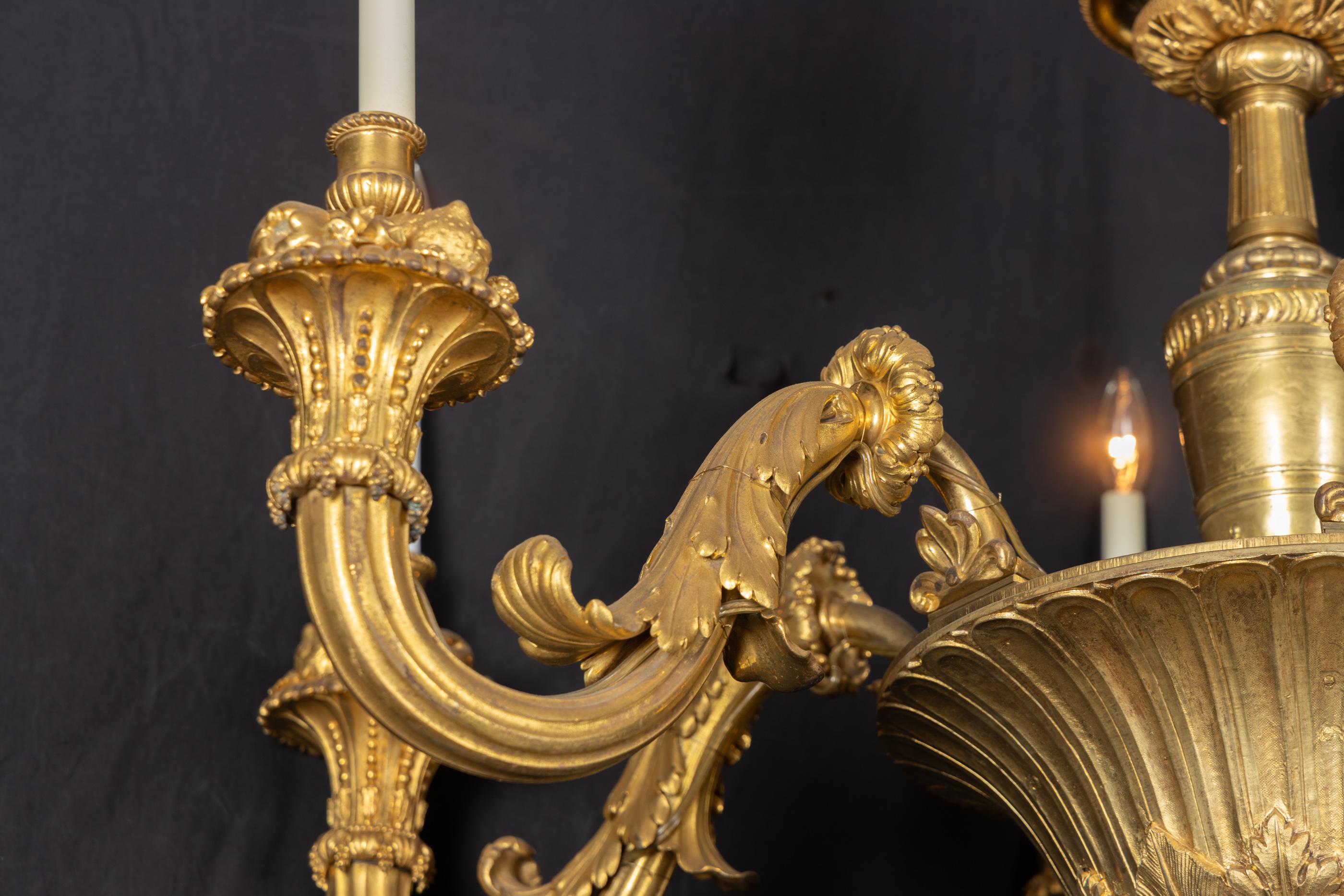 Lampadario in bronzo d'Ore Luigi XIV del XIX secolo in vendita 3