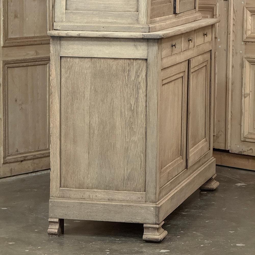 Buffet Louis XIV du 19ème siècle en Oak Oak décapé en vente 4