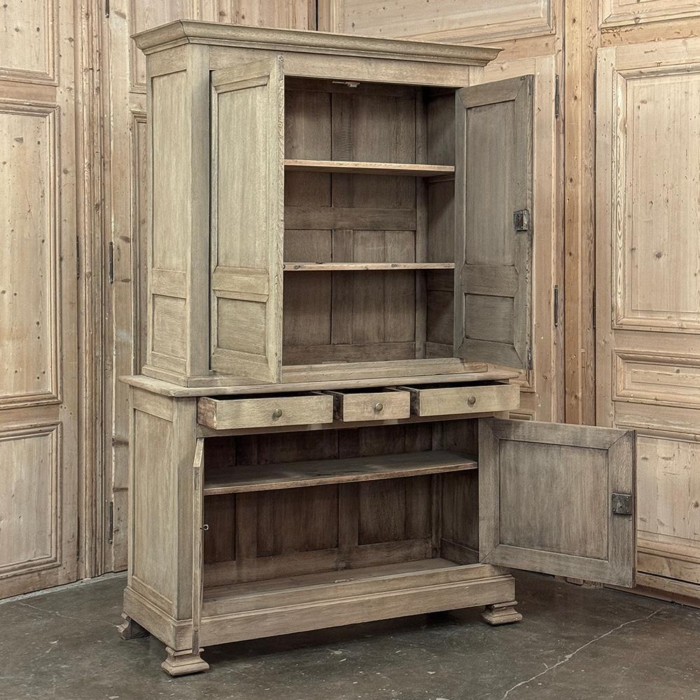 Buffet Louis XIV du 19ème siècle en Oak Oak décapé en vente 8