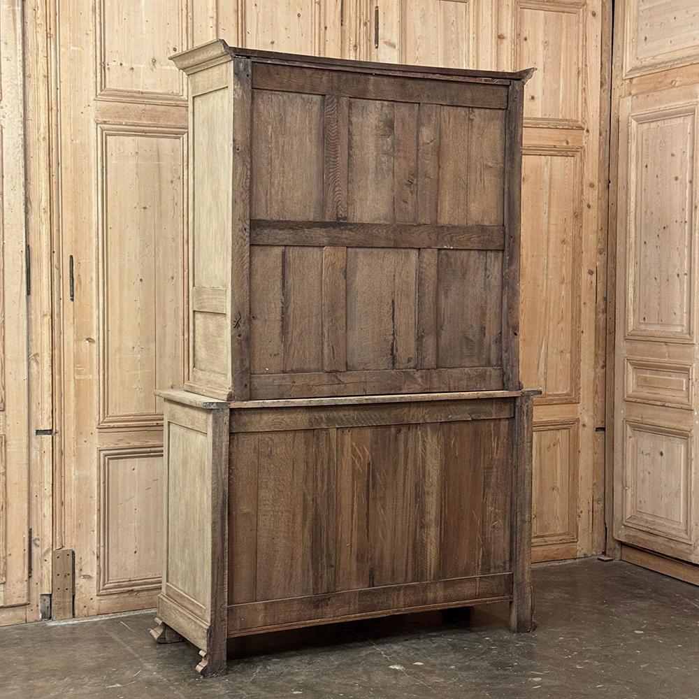 Buffet Louis XIV du 19ème siècle en Oak Oak décapé en vente 11