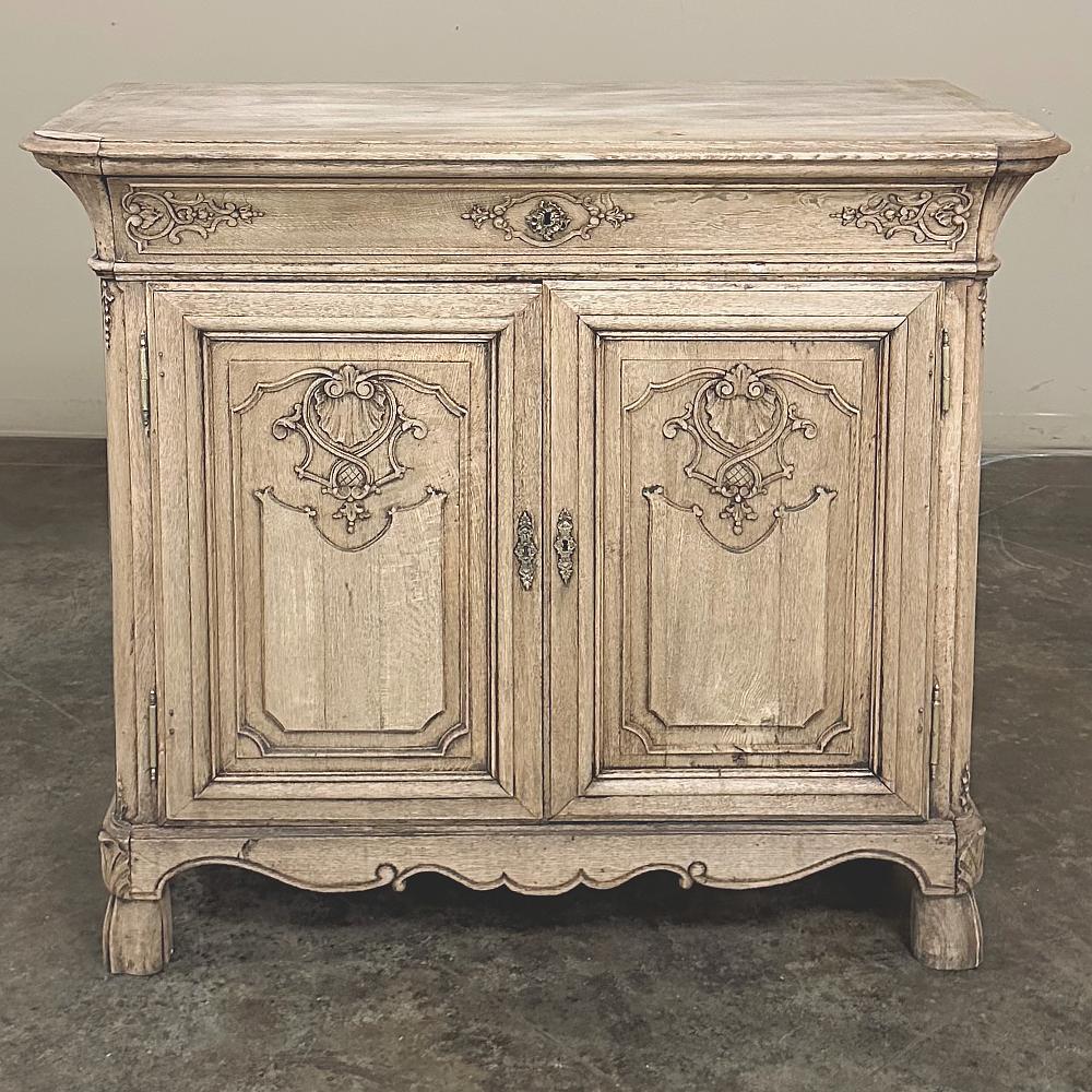 Intagliato a mano Buffet Luigi XIV del XIX secolo in Oak scortecciato in vendita