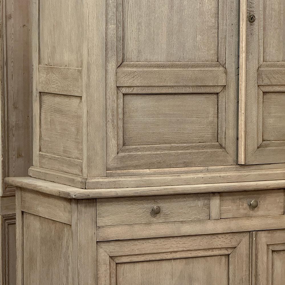Buffet Louis XIV du 19ème siècle en Oak Oak décapé Bon état - En vente à Dallas, TX