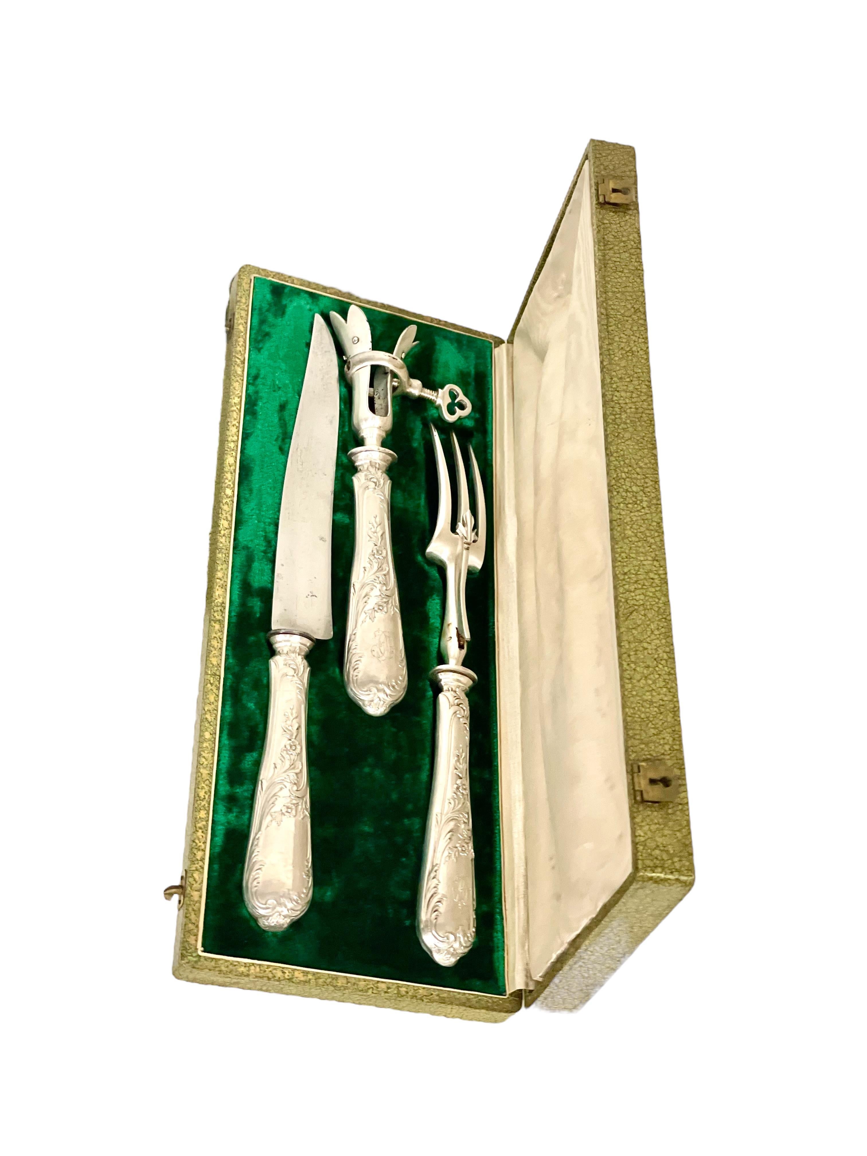 19th Century French Louis XIV Style Gigot Lamb Silver Plated Carving Set For Sale 11