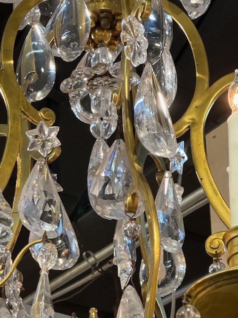 Bronzo Lampadario Luigi XV del XIX secolo in bronzo dorato e cristallo di rocca in vendita