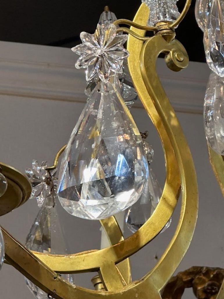 Lampadario Luigi XV del XIX secolo in bronzo dorato e cristallo di rocca in vendita 2