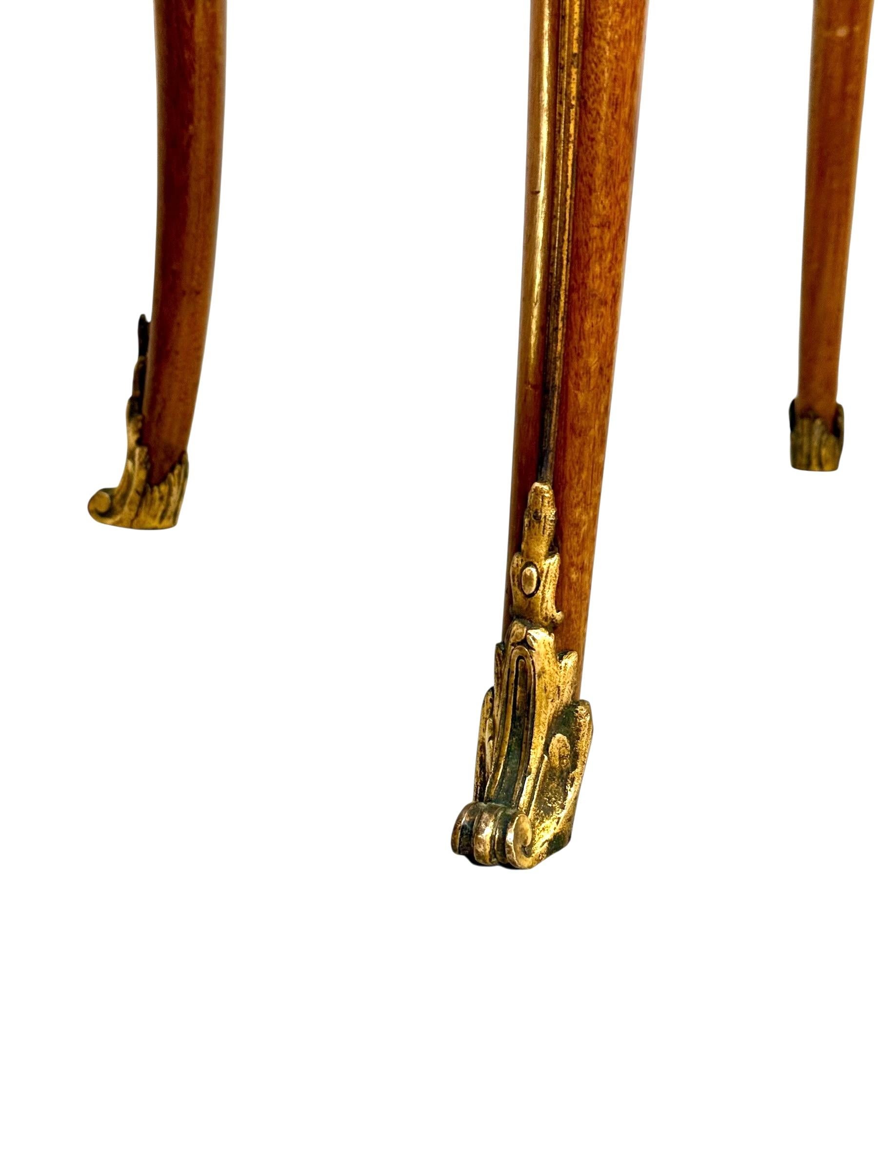 19th Century Louis XV Guéridon Table with Marquetry and Gilt Bronze In Good Condition For Sale In LA CIOTAT, FR
