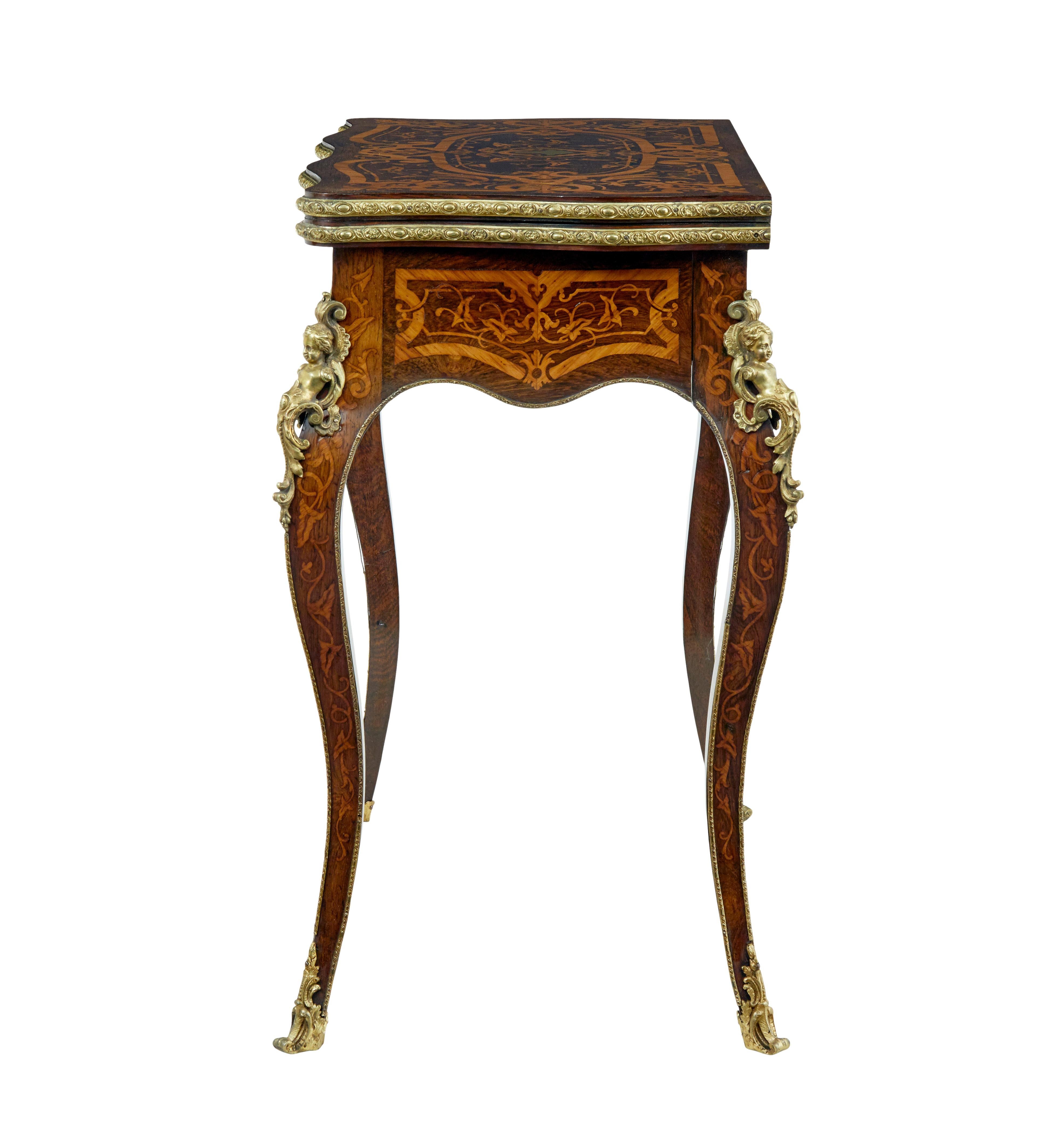 Français Table à cartes en marqueterie d'influence Louis XV du 19e siècle en vente