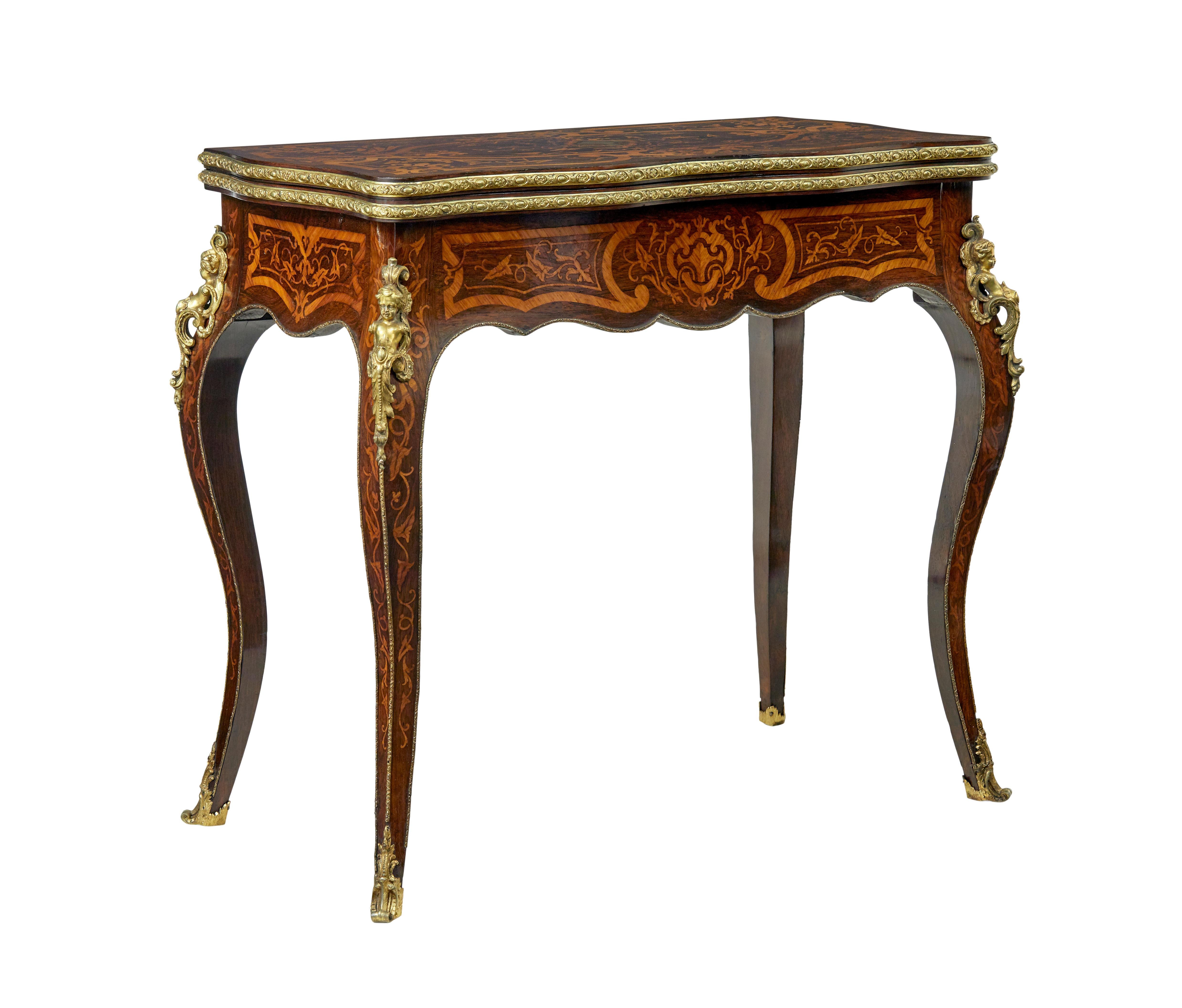 XIXe siècle Table à cartes en marqueterie d'influence Louis XV du 19e siècle en vente