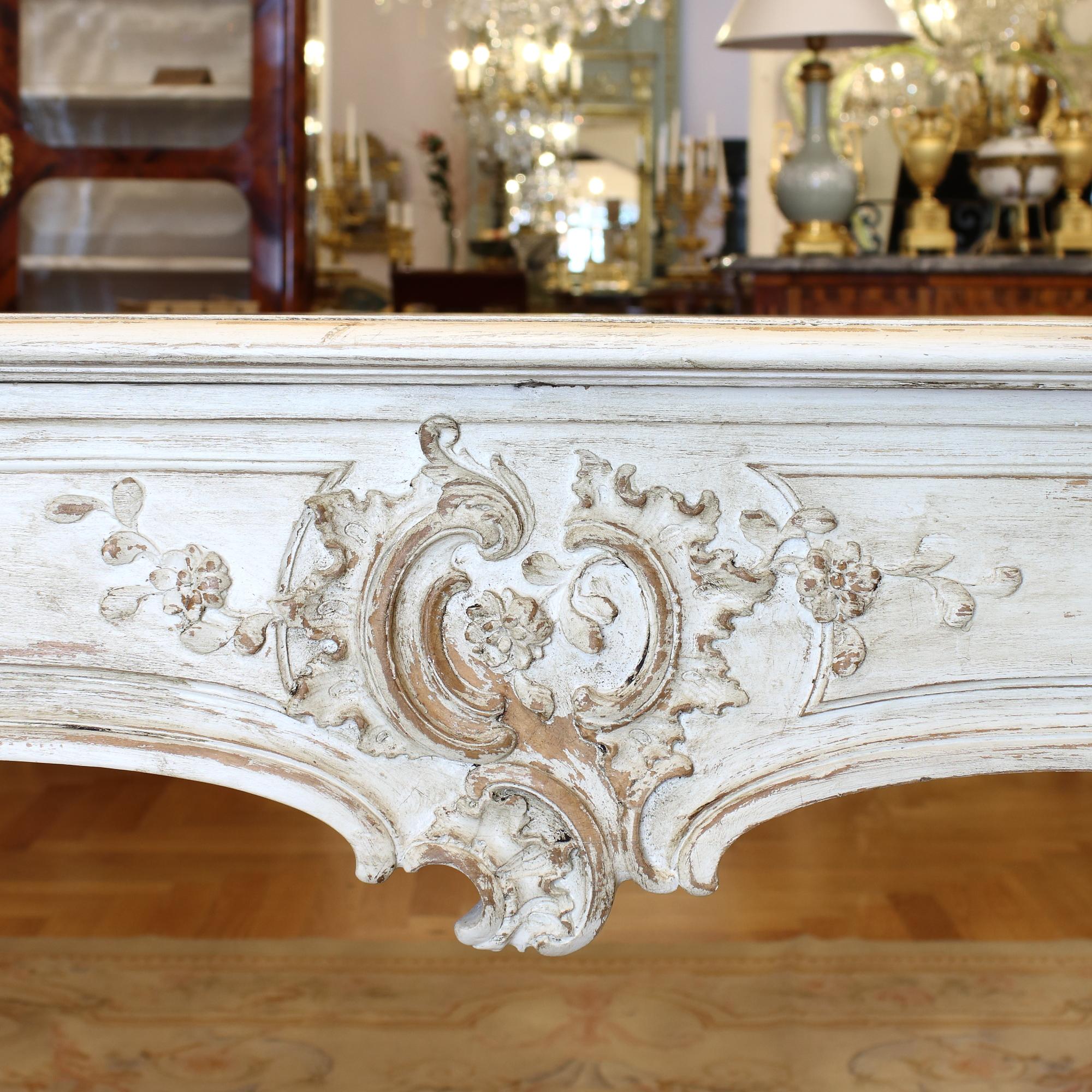 19th Century Louis XV Large Carved and Painted Wood Center or Dining Table For Sale 6