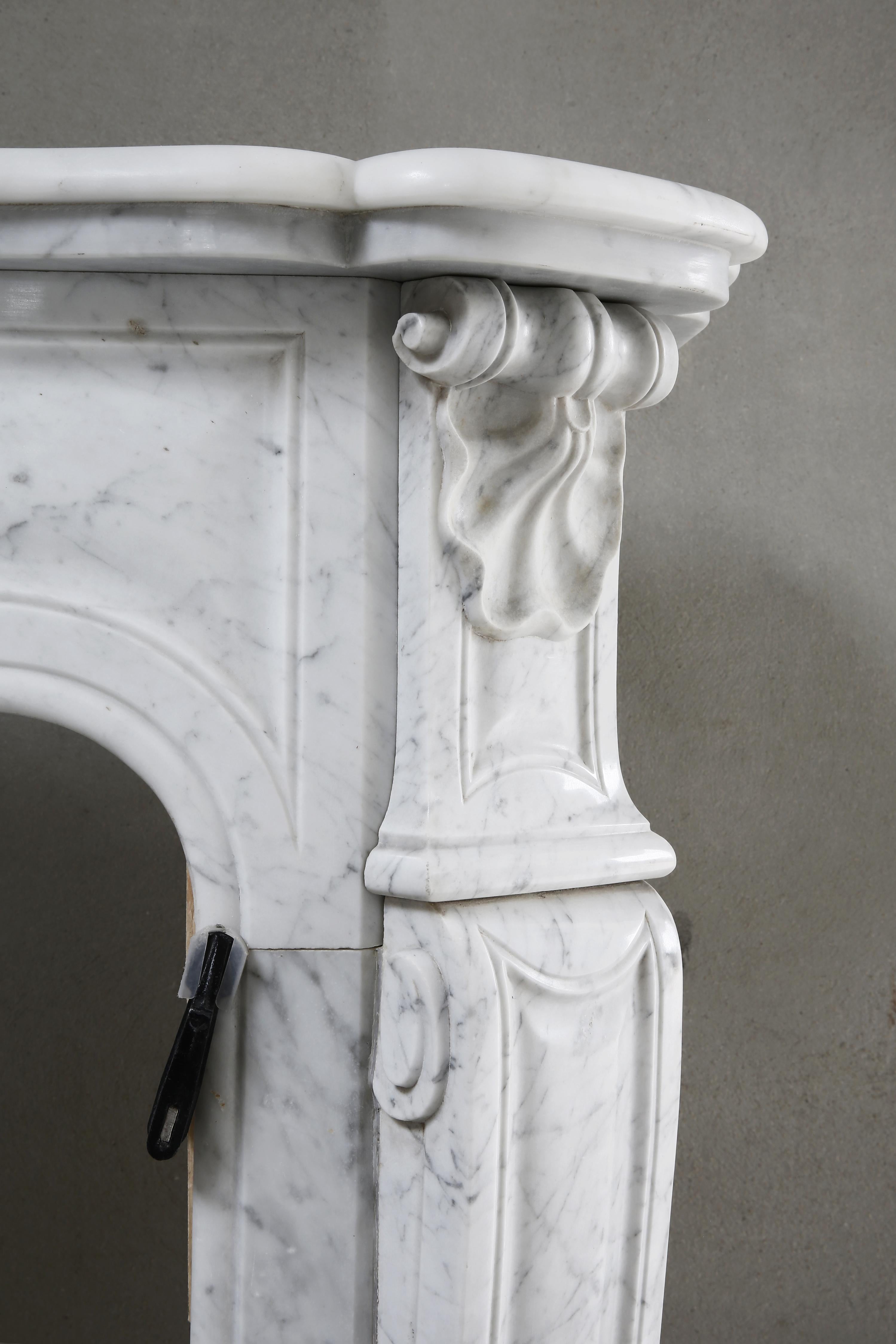 20th Century Louis XV Antique Fireplace Mantel Surround of Carrara Marble 3