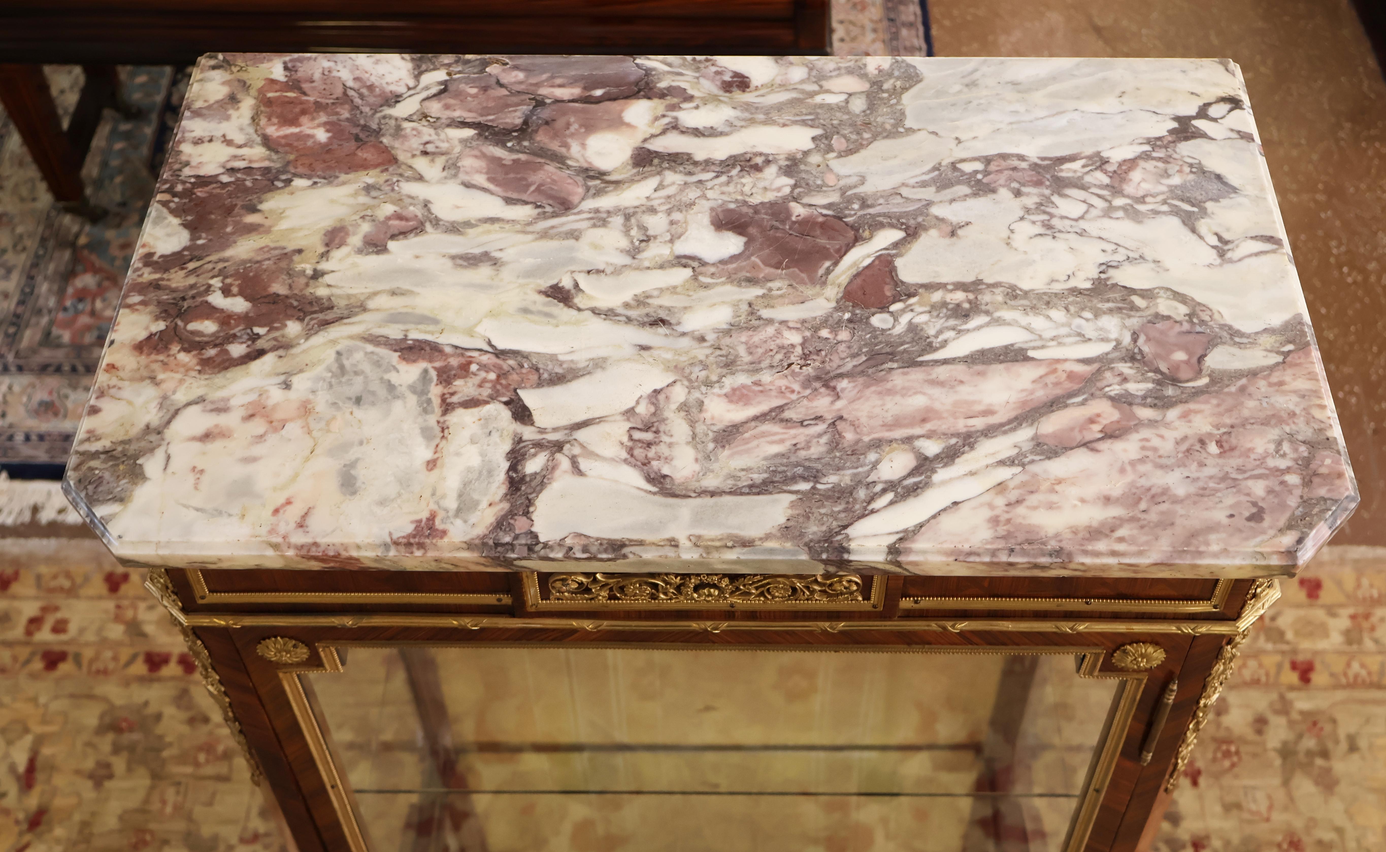 19th Century Louis XV Marble Top Kingwood Vitrine Attributed to Paul Sormani For Sale 10