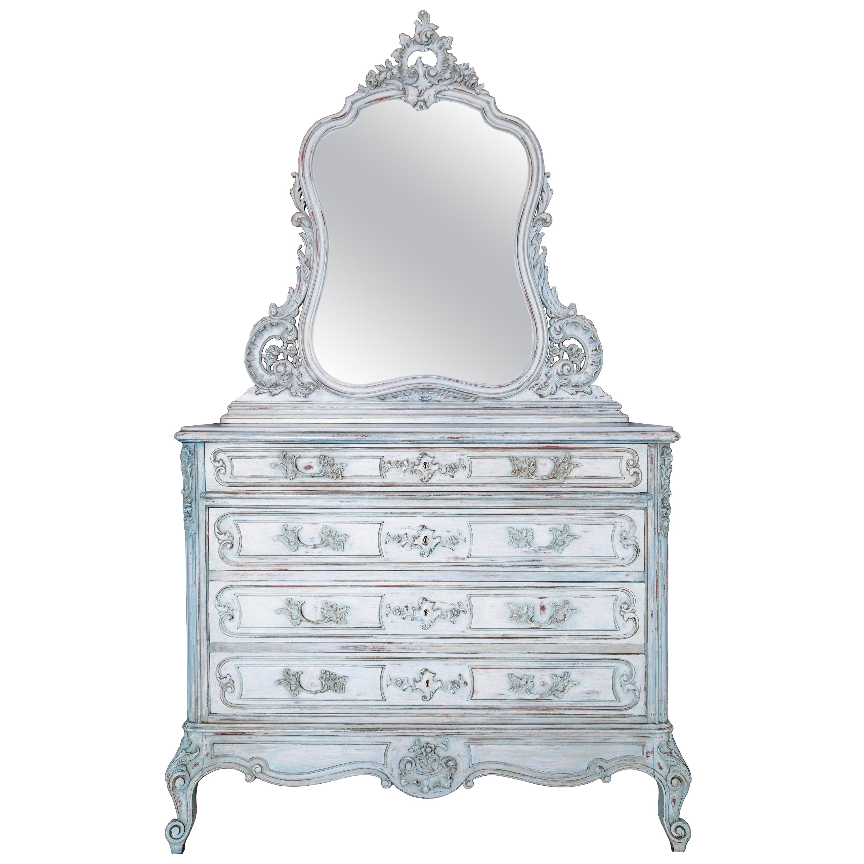 19th Century Louis XV Rocaille French Commode For Sale