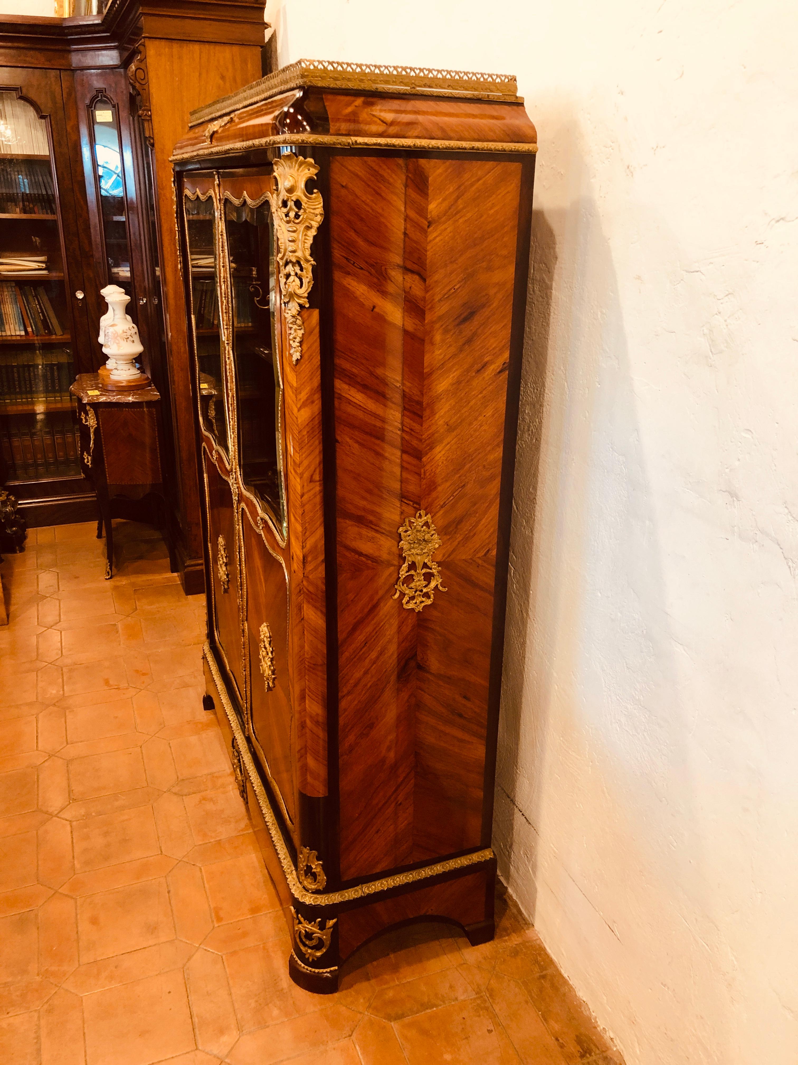 19th Century Louis XV French Rosewood Cabinet, 1840s 1