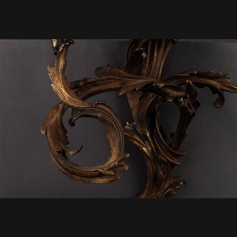 Wandleuchte aus Bronze im Louis-XV-Stil des 19. Jahrhunderts im Angebot 1