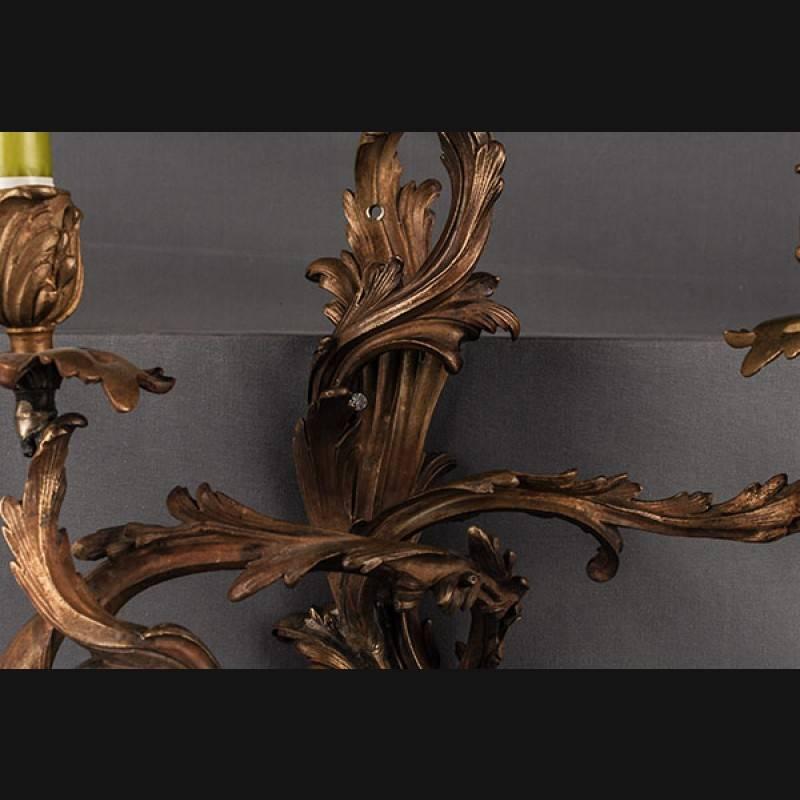 Wandleuchte aus Bronze im Louis-XV-Stil des 19. Jahrhunderts im Angebot 2