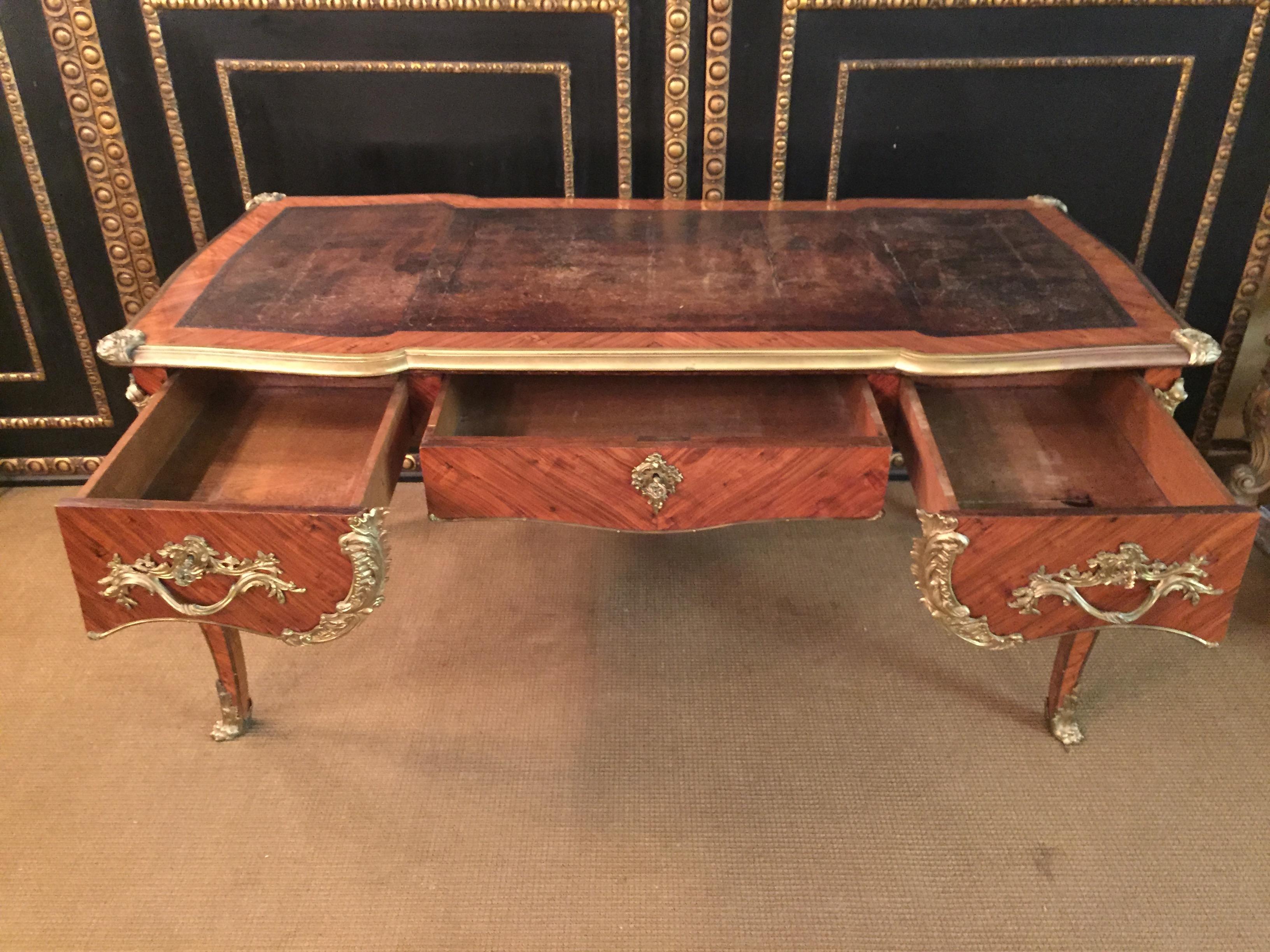 Antique 19th Century Louis XV Style Bureau Plat Writing Table Mahogany veneer For Sale 3