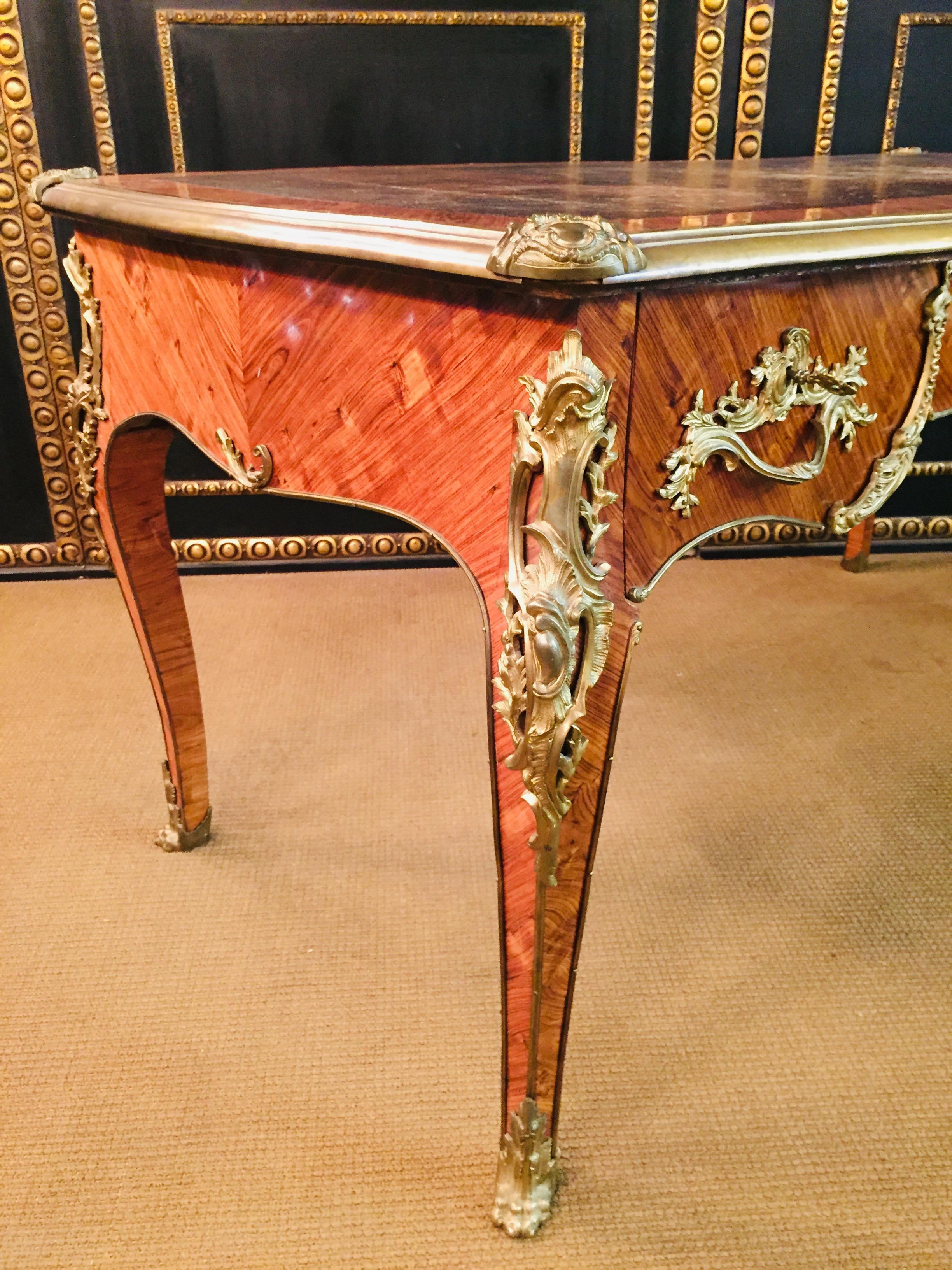 Antique 19th Century Louis XV Style Bureau Plat Writing Table Mahogany veneer For Sale 8