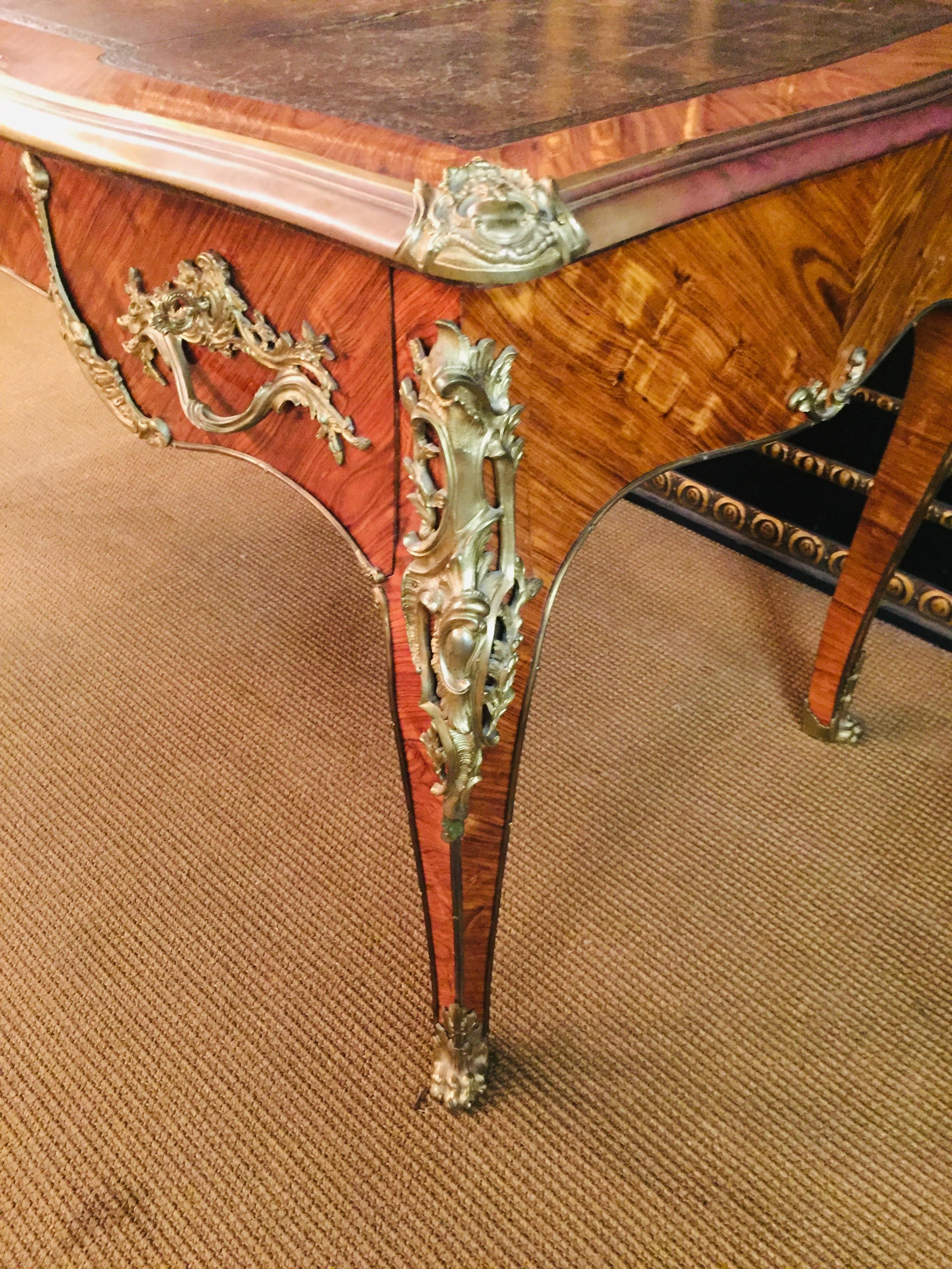 Antique 19th Century Louis XV Style Bureau Plat Writing Table Mahogany veneer For Sale 10