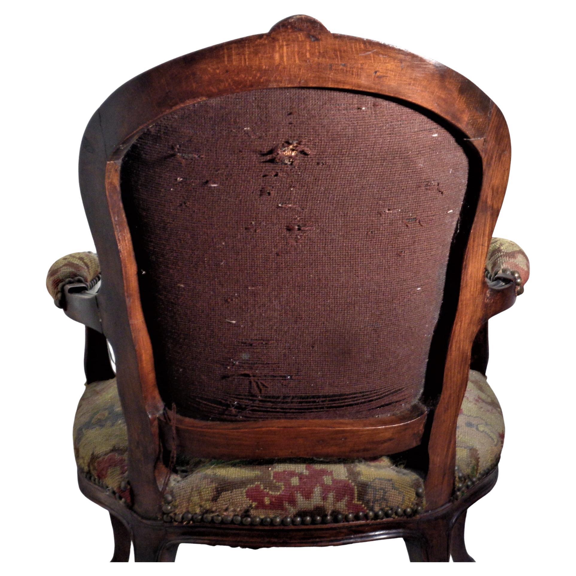 19th Century Louis XV Style Carved Beech Wood Fauteuil Grospoint Tapestry For Sale 6