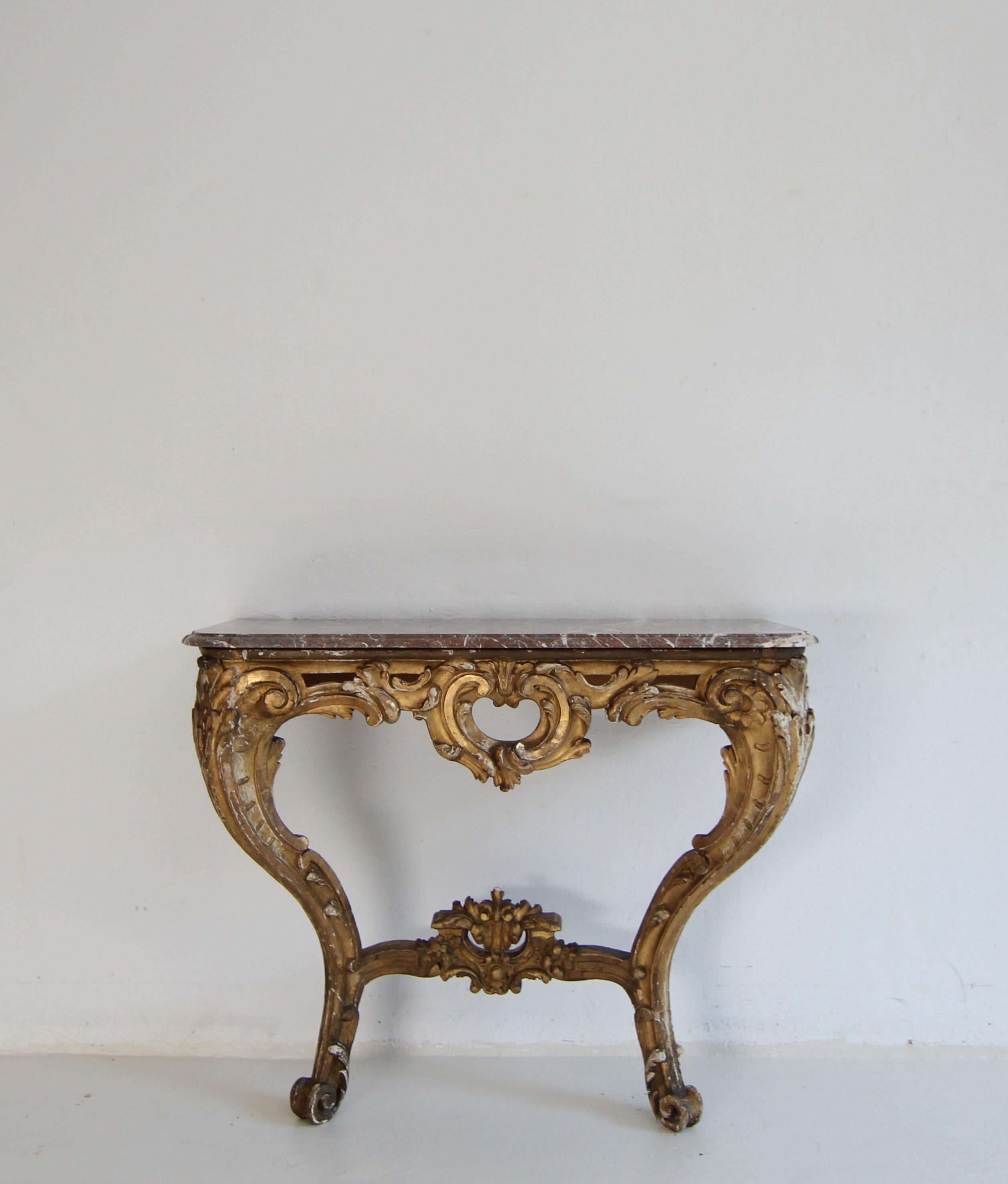 19th Century Louis XV Style Carved Giltwood Console Table with Marble Top In Good Condition For Sale In Dusseldorf, DE