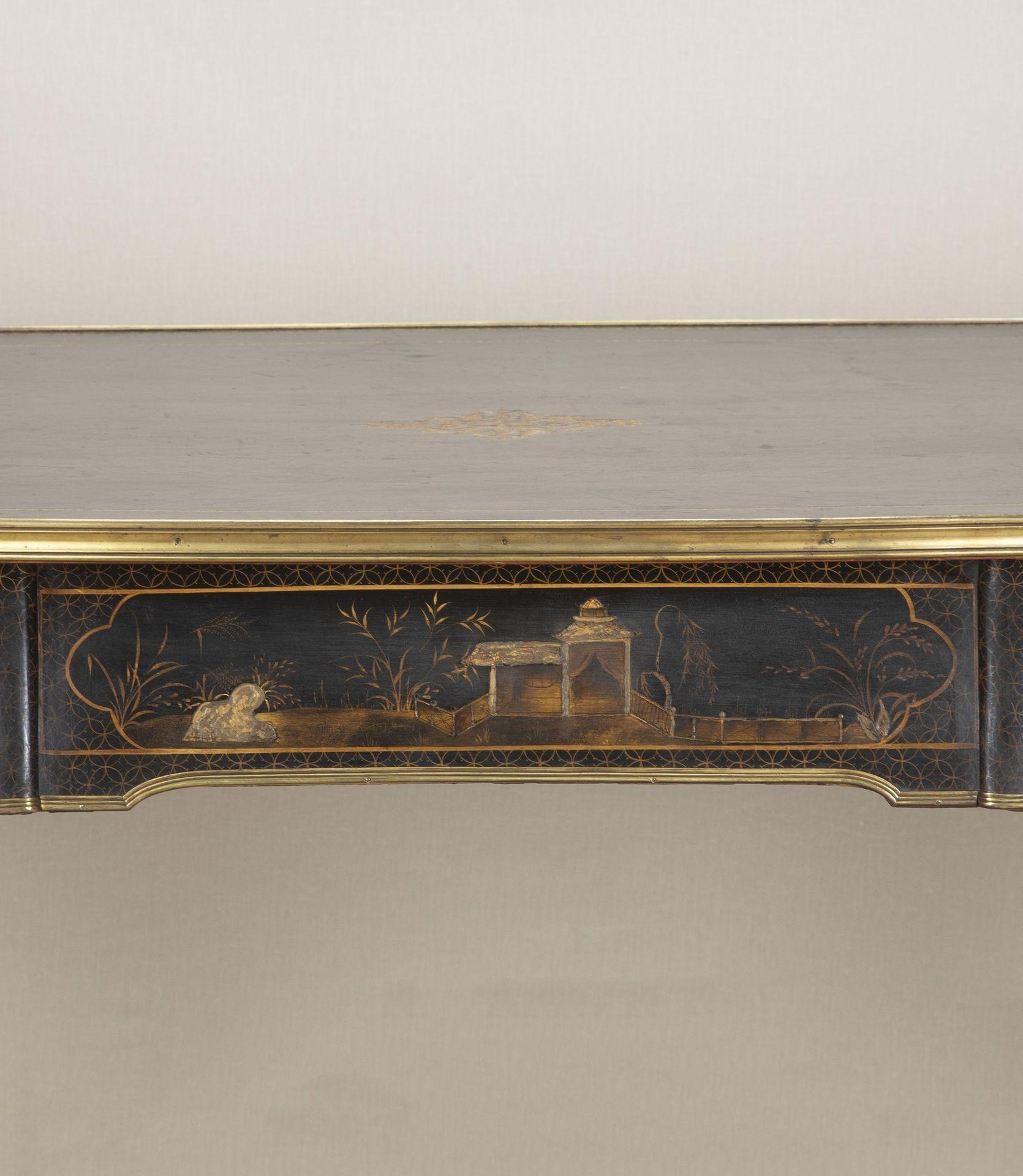 Bureau Plat in stile Luigi XV del 19° secolo in vendita 3