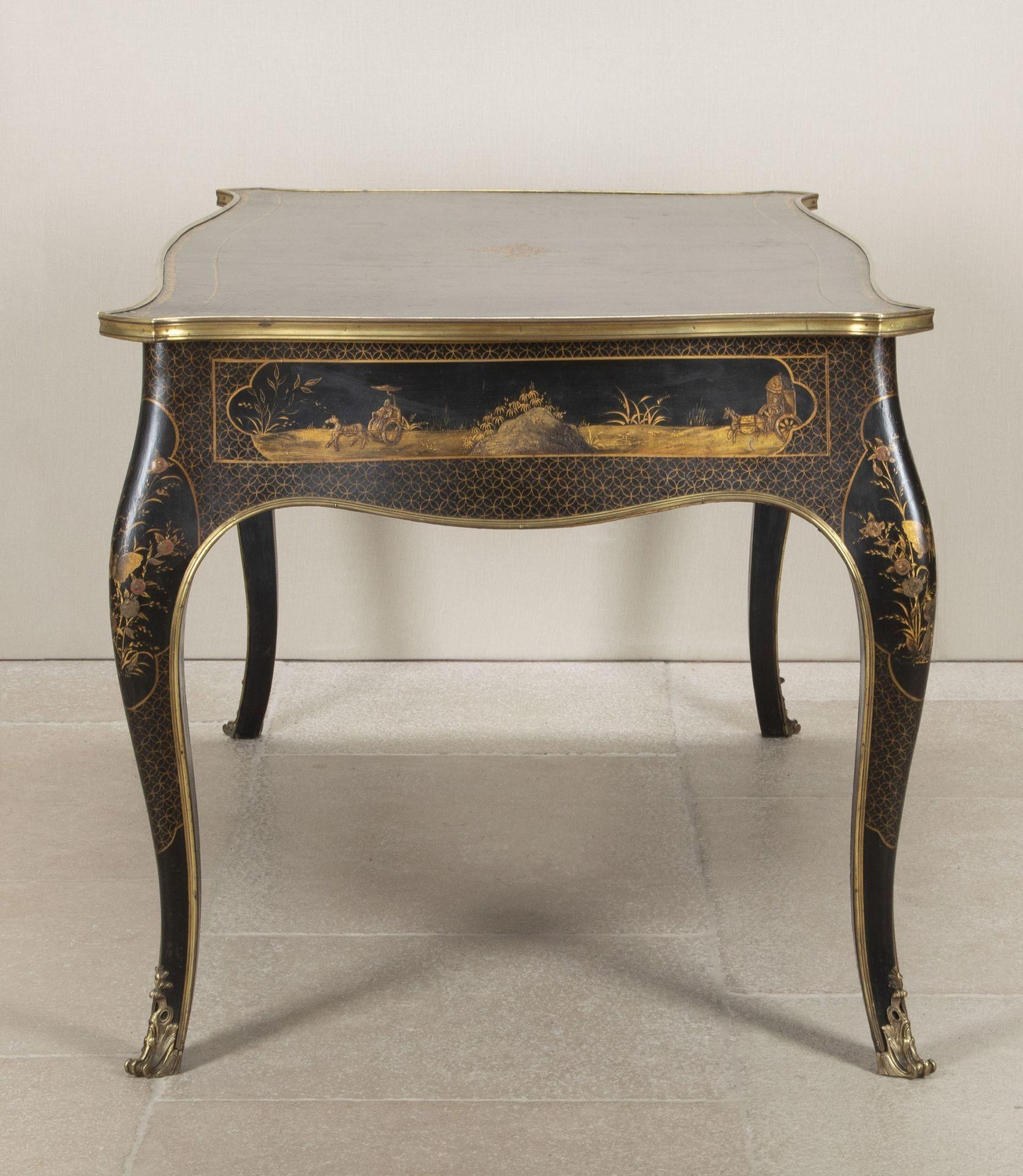 Ebanizzato Bureau Plat in stile Luigi XV del 19° secolo in vendita