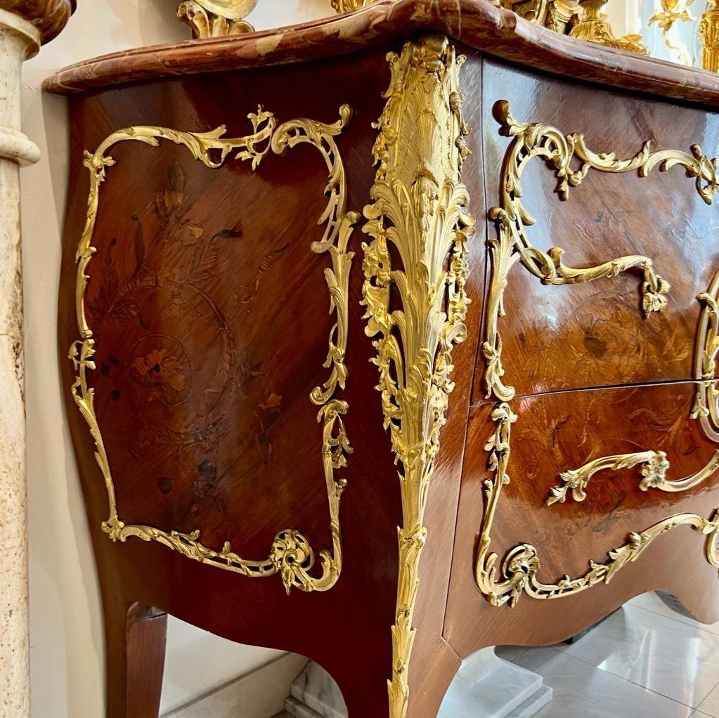 19th Century Louis XV Style Commode in Flower Marquetry  For Sale 1