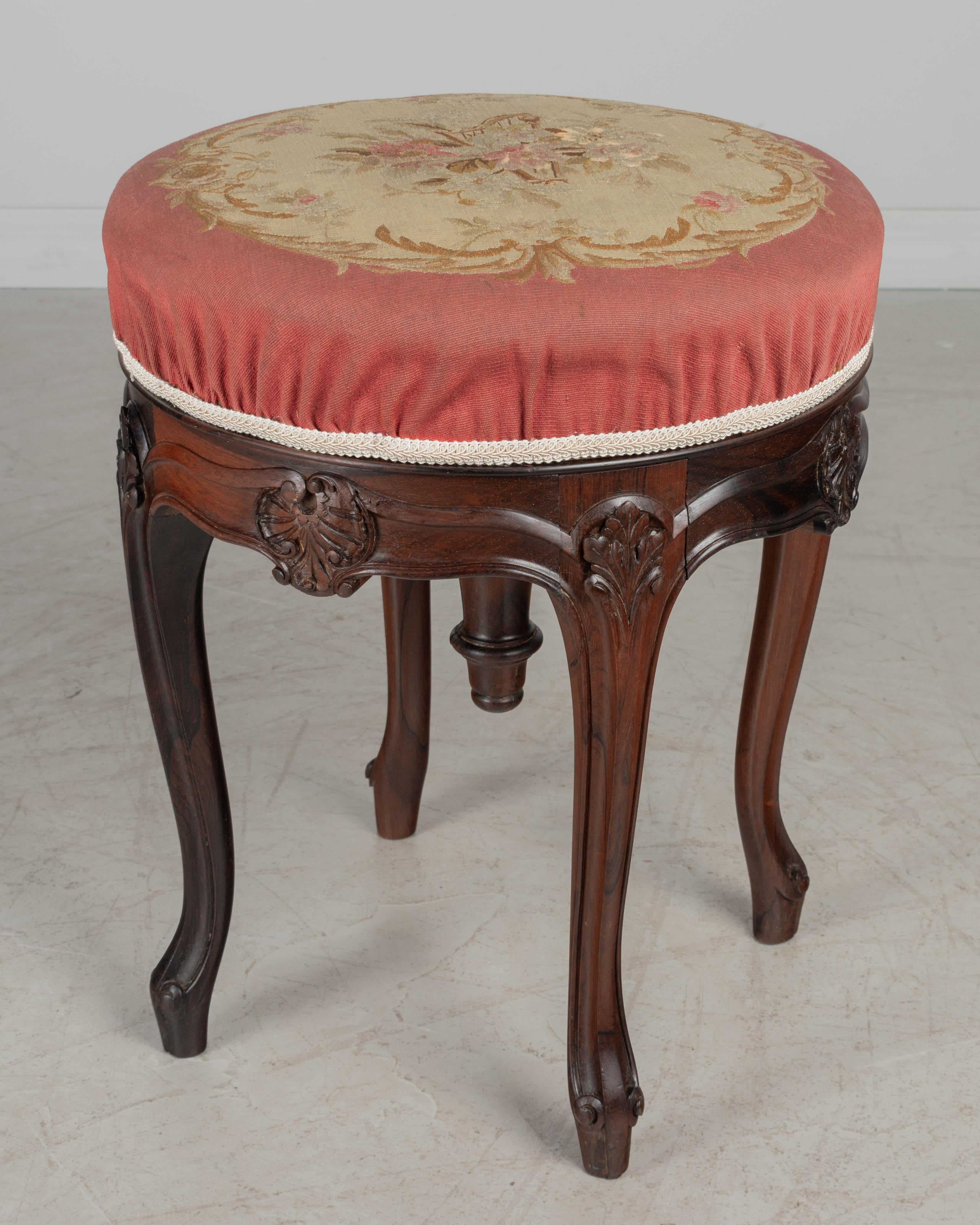 19th Century Louis XV Style French Adjustable Stool In Good Condition For Sale In Winter Park, FL