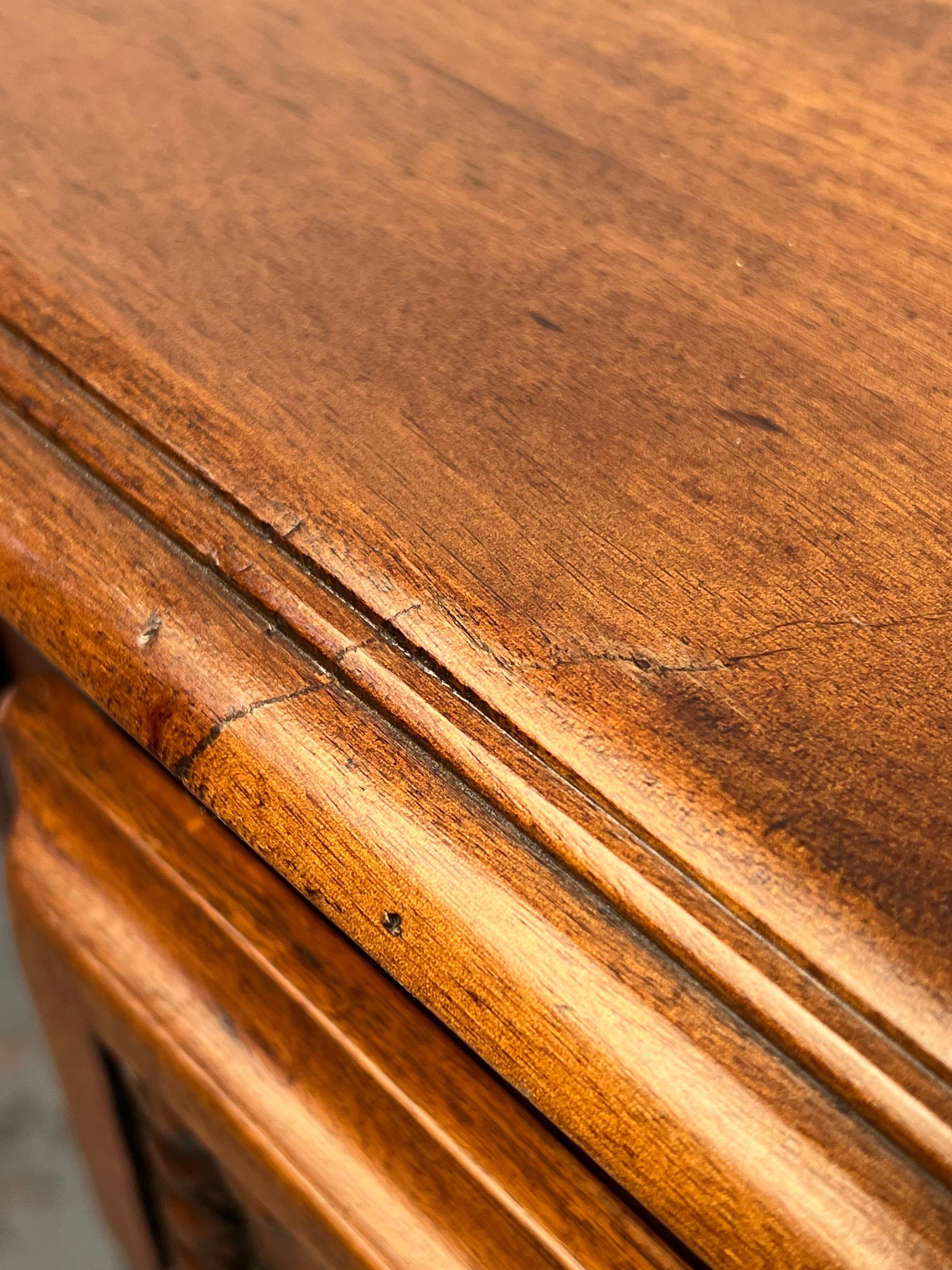 Buffet francés estilo Luis XV del siglo XIX en venta 3