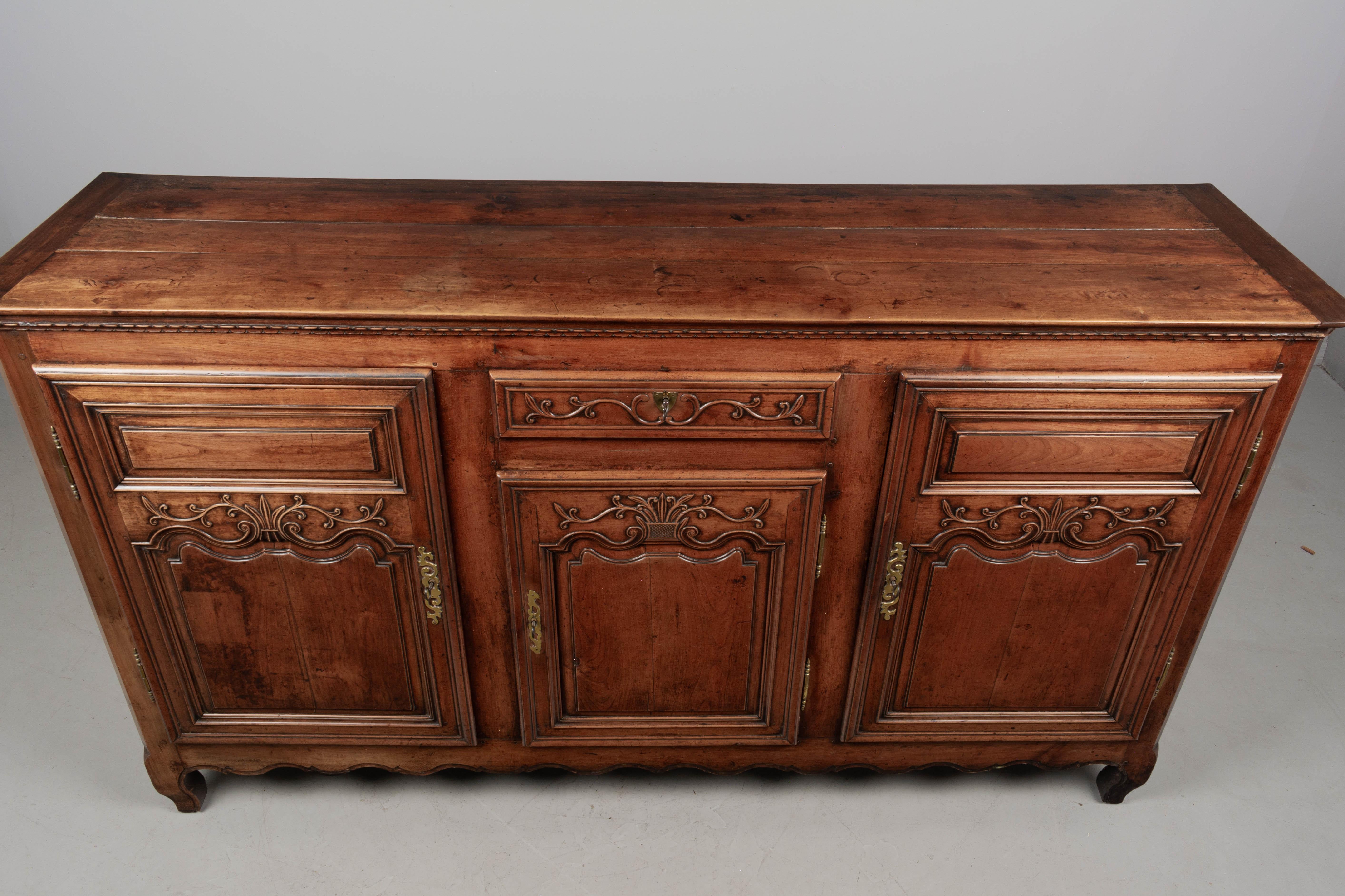 Enfilade o credenza francese del XIX secolo in stile Luigi XV in vendita 7