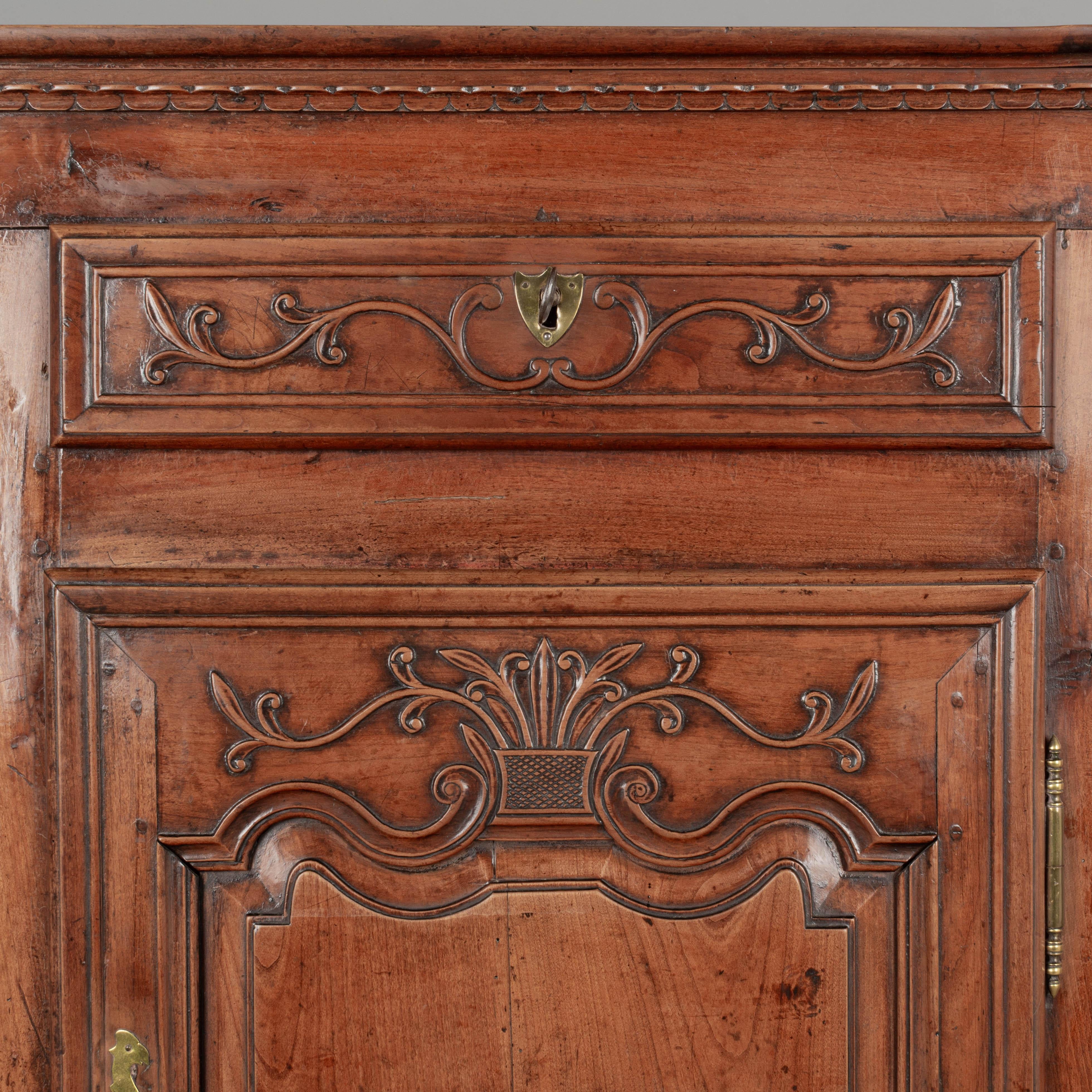 Enfilade o credenza francese del XIX secolo in stile Luigi XV in vendita 9