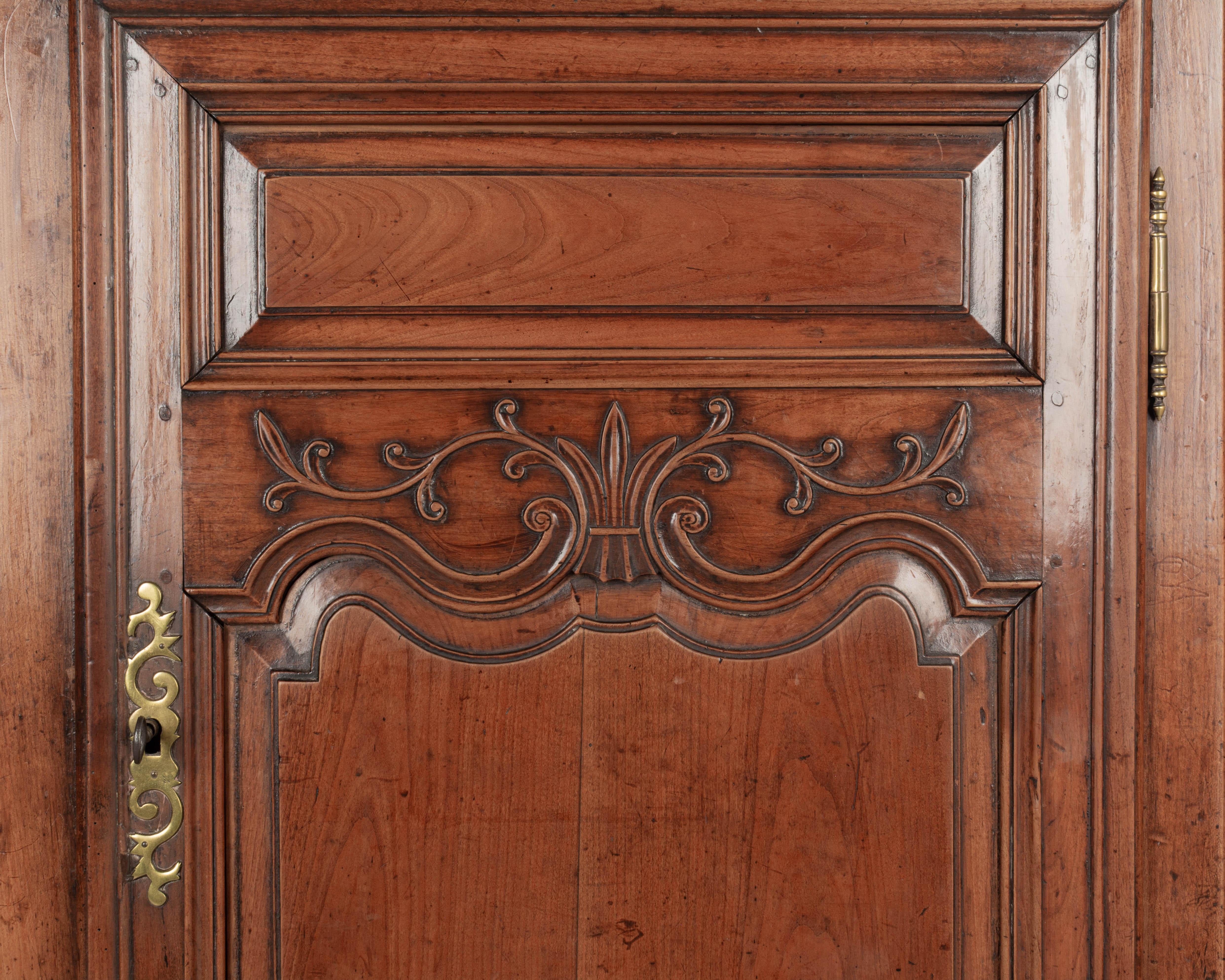 Enfilade o credenza francese del XIX secolo in stile Luigi XV in vendita 11